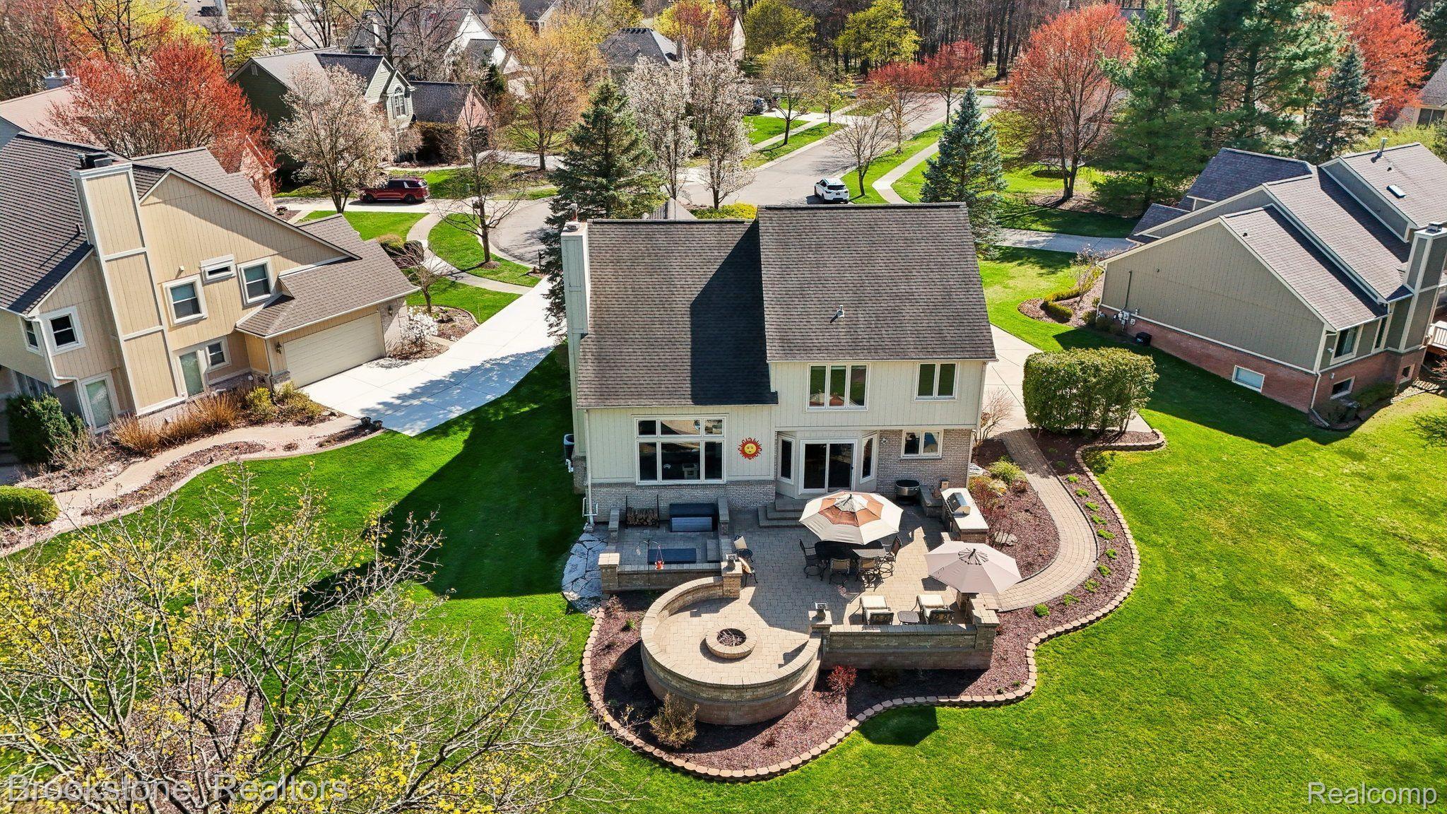 1391 WOODBRIDGE Court