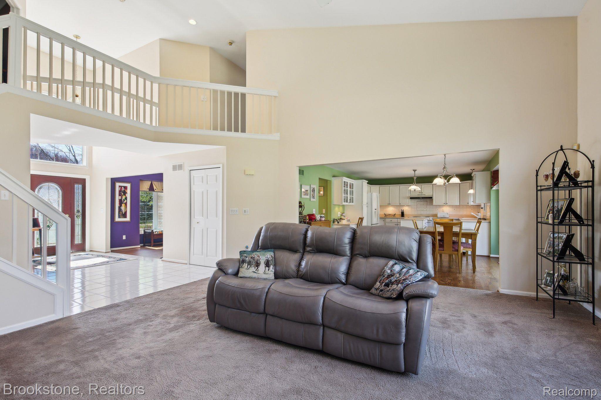1391 WOODBRIDGE Court