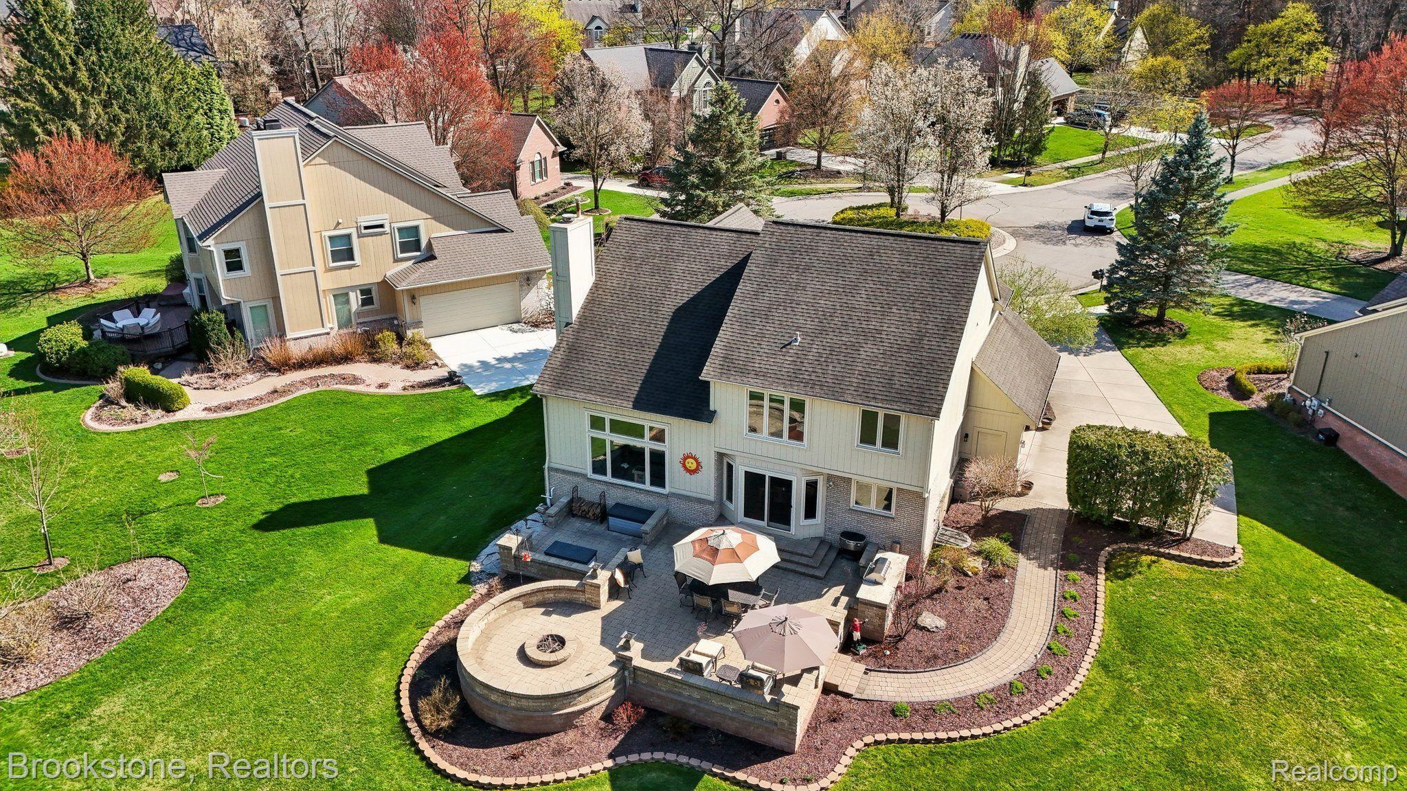 1391 WOODBRIDGE Court