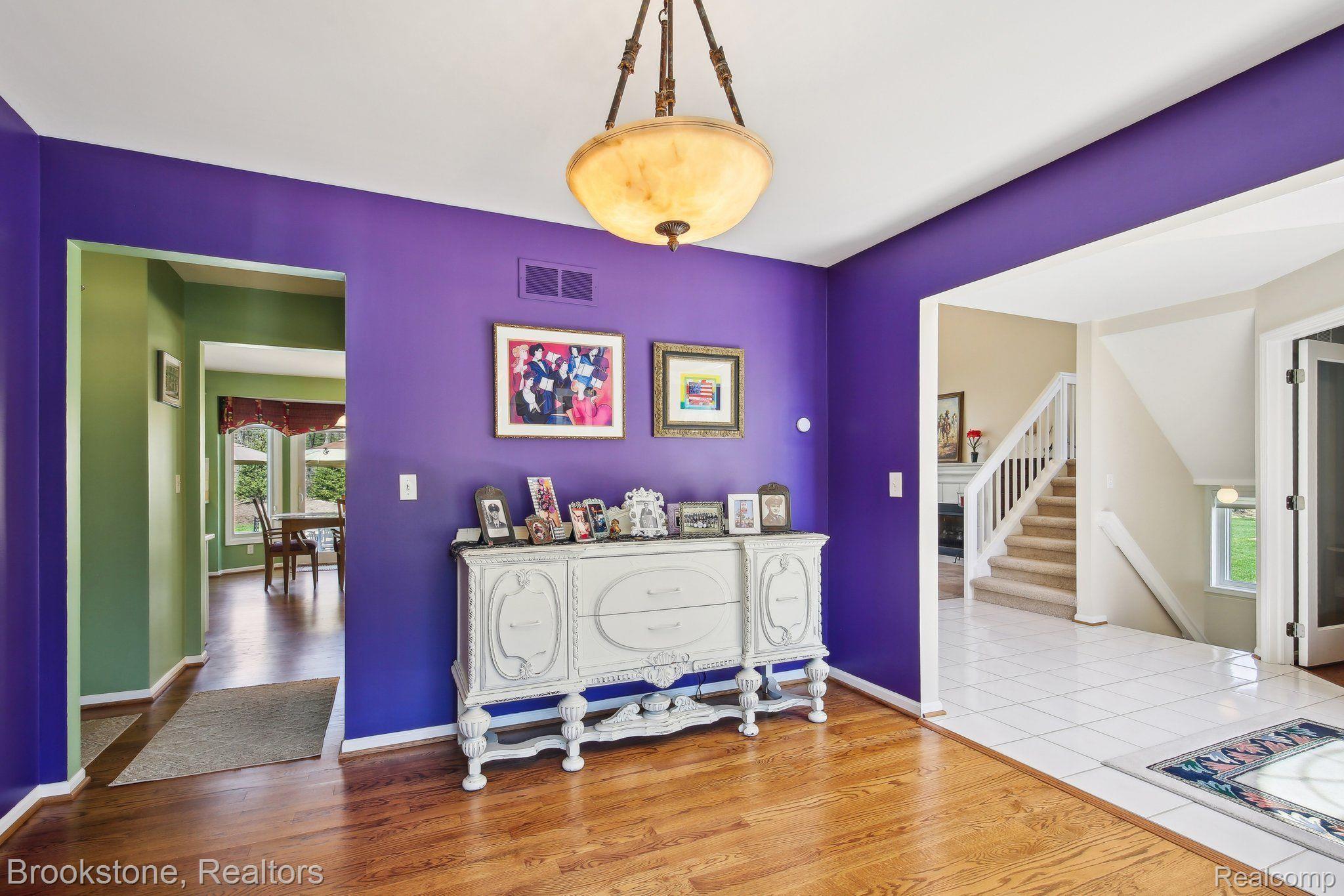 1391 WOODBRIDGE Court
