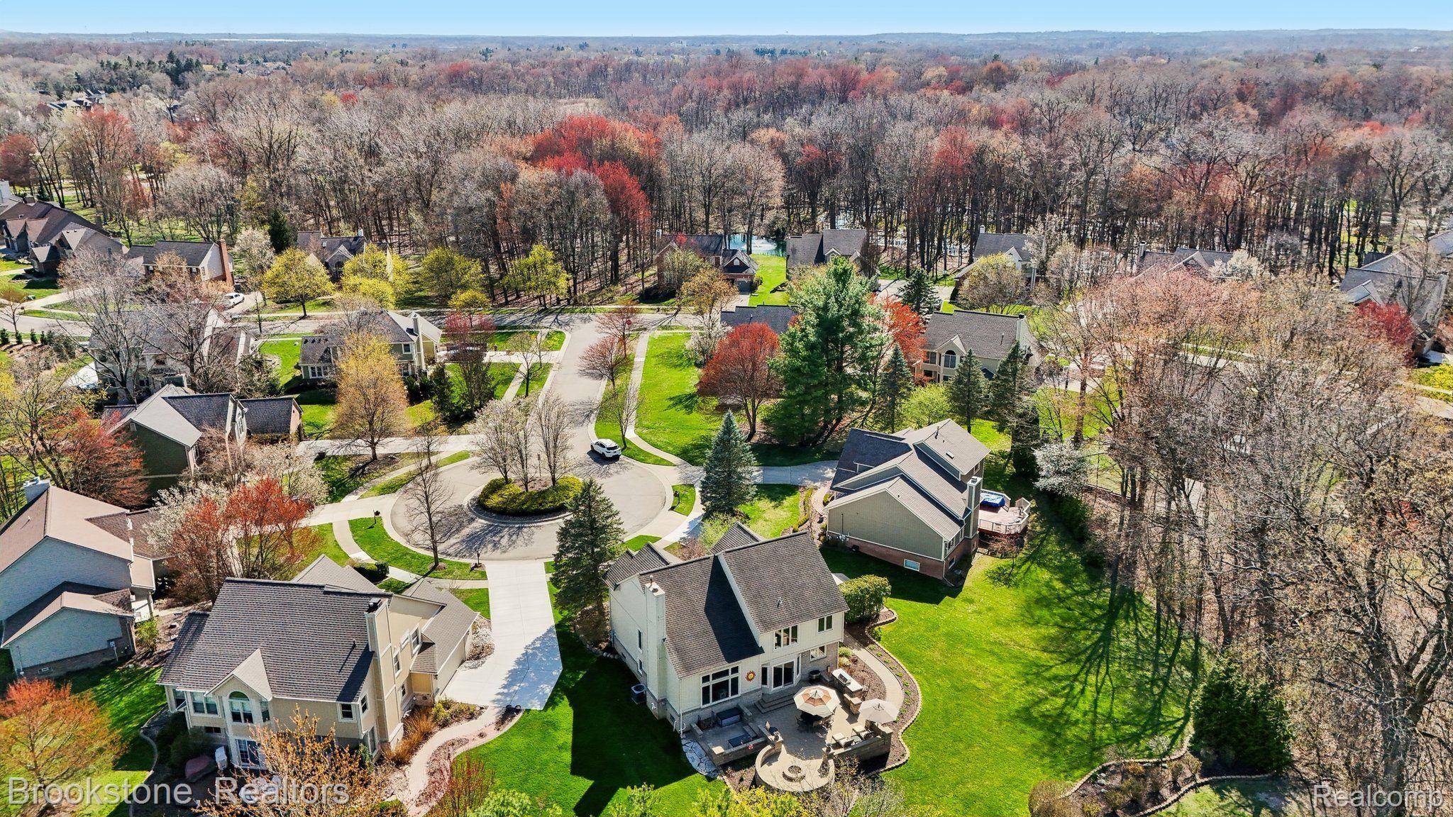 1391 WOODBRIDGE Court