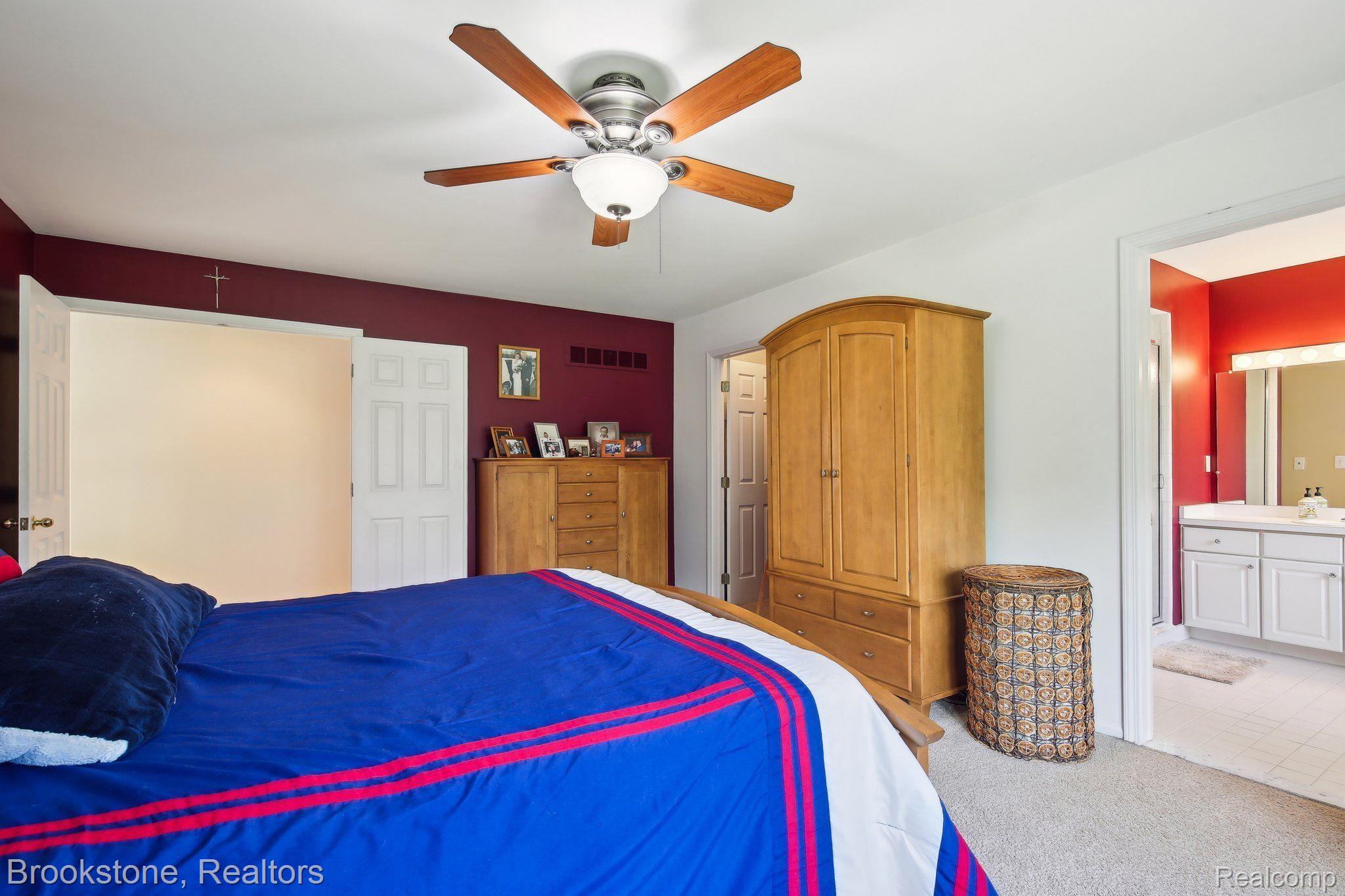 1391 WOODBRIDGE Court