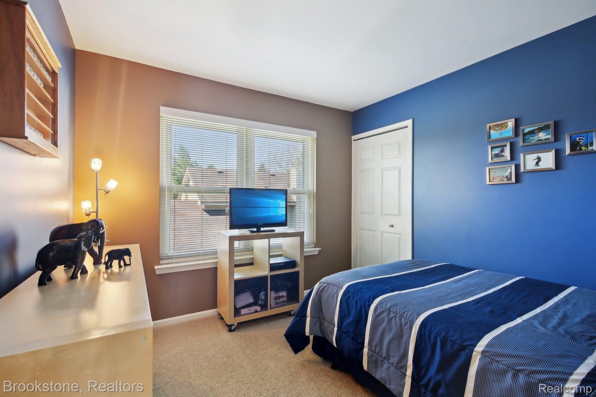 4055 HIGHVIEW