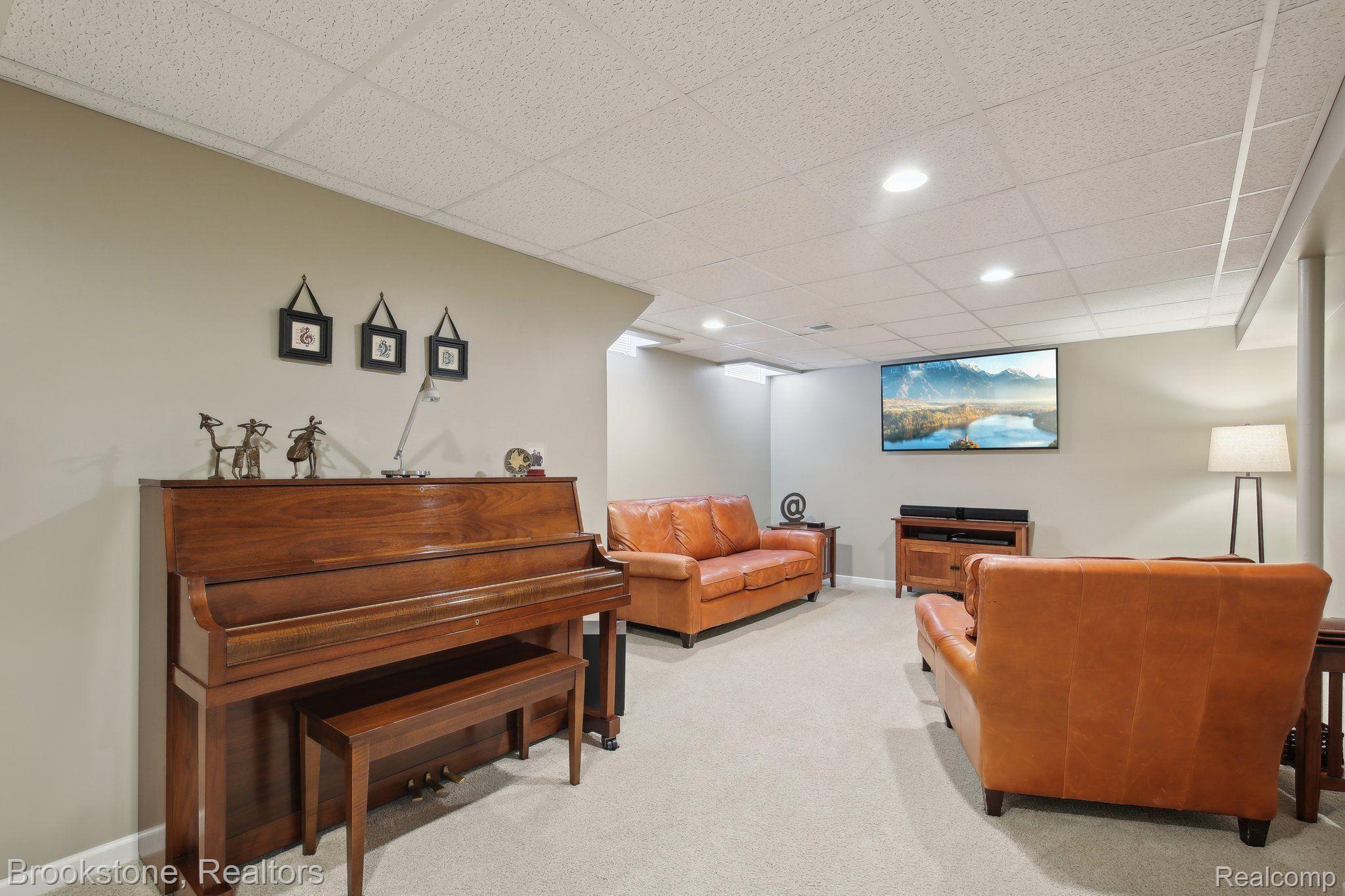 4055 HIGHVIEW