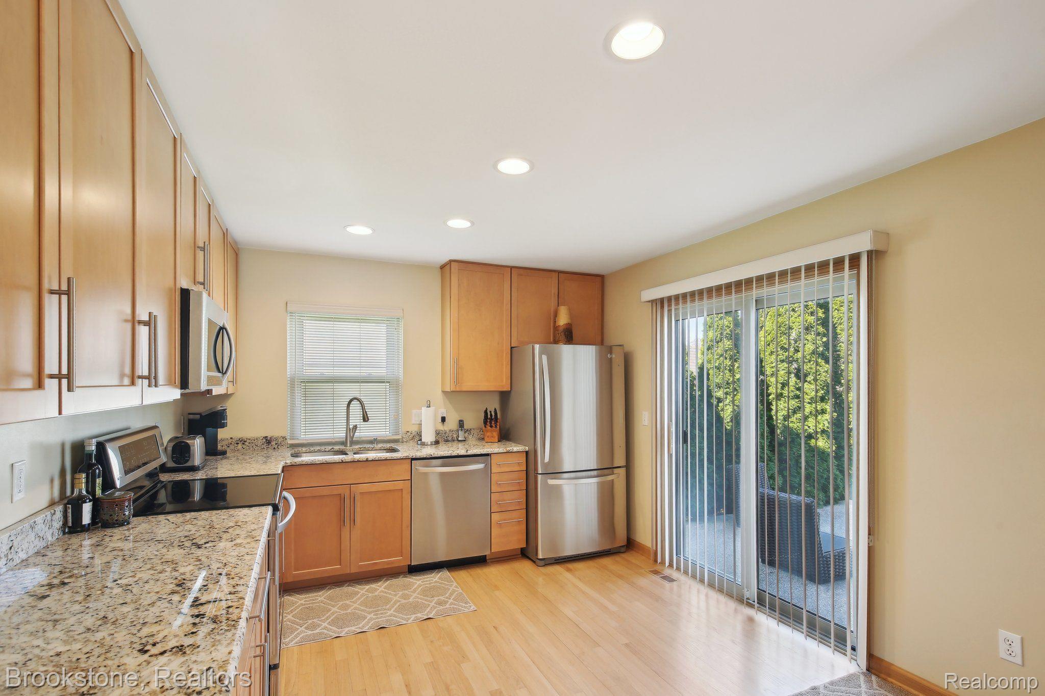 4055 HIGHVIEW