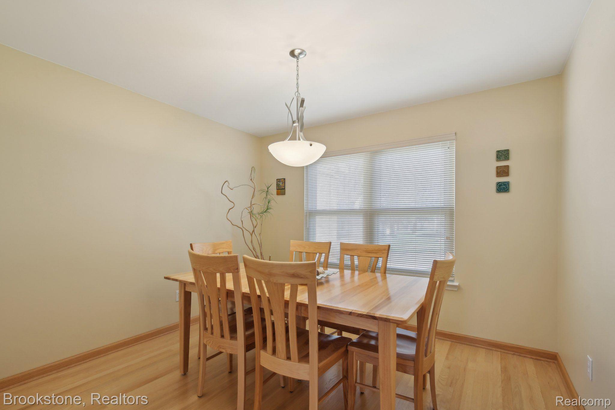 4055 HIGHVIEW