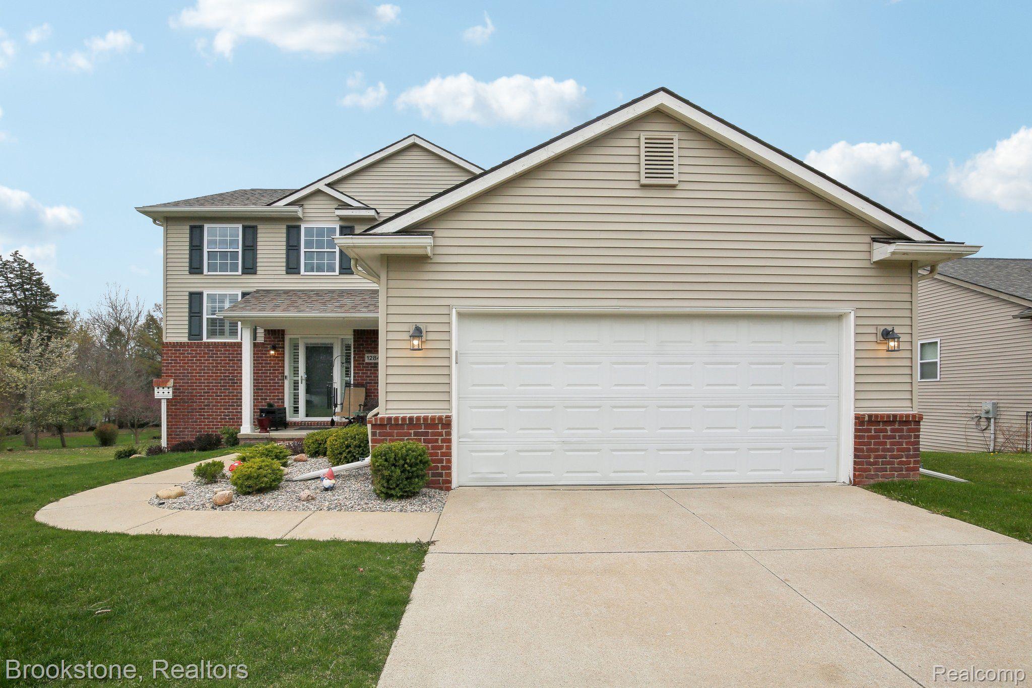 1284 MALCOLM Drive