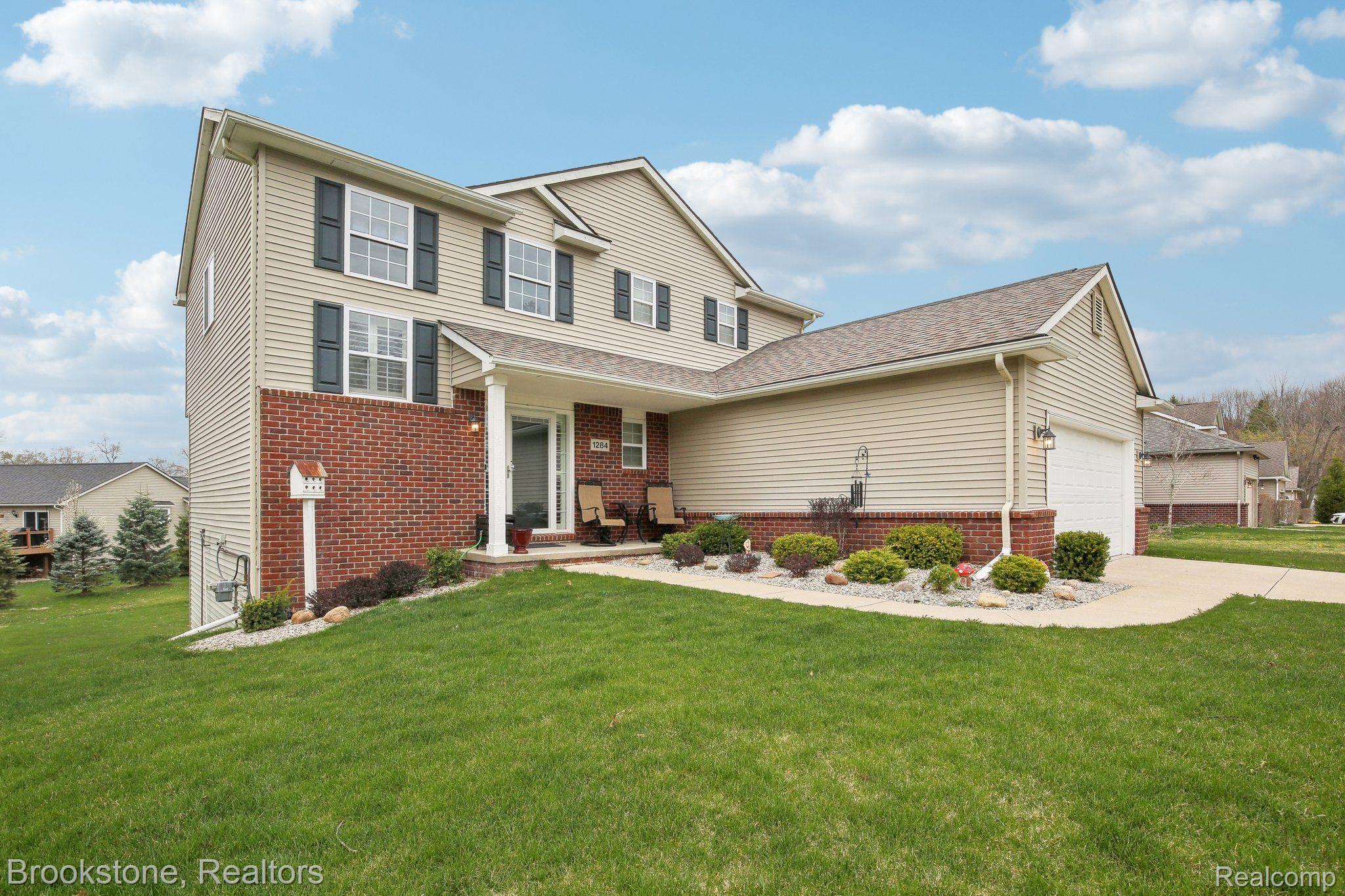 1284 MALCOLM Drive