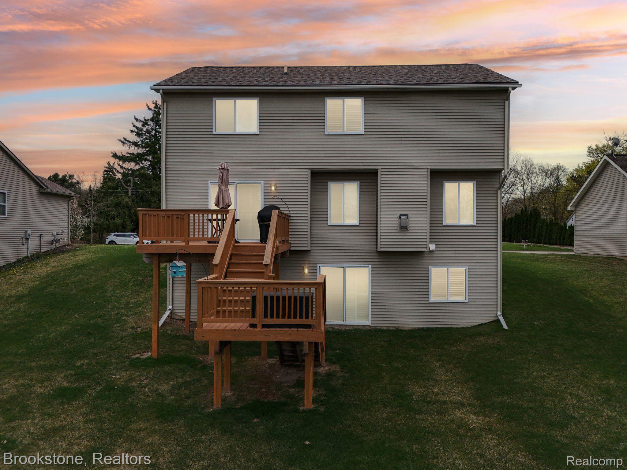 1284 MALCOLM Drive