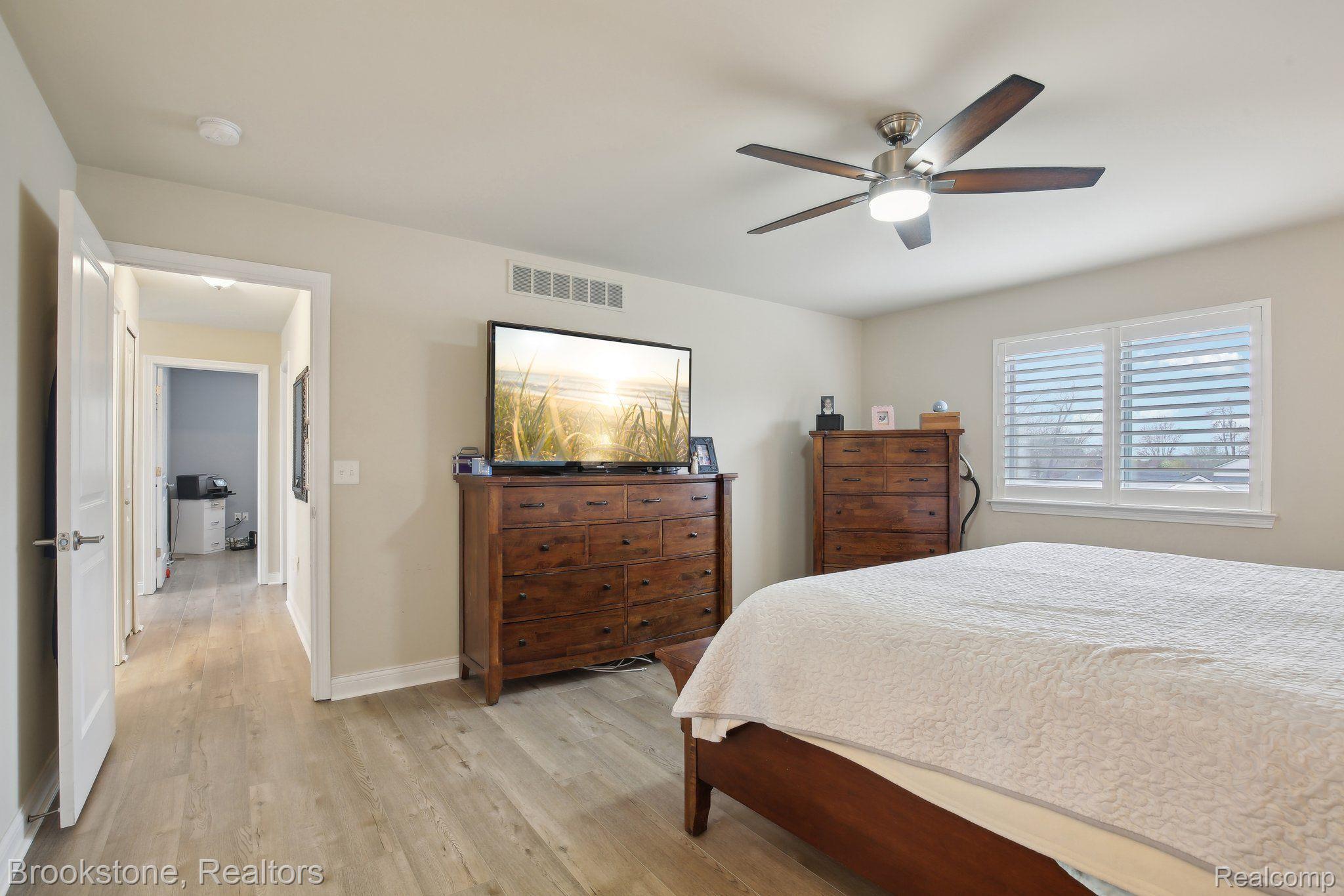 1284 MALCOLM Drive