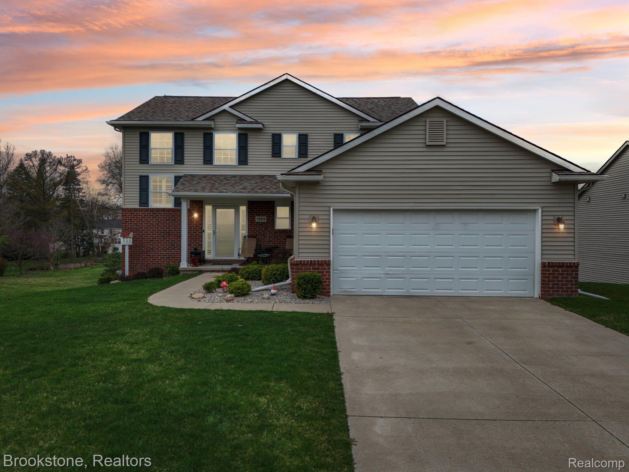 1284 MALCOLM Drive