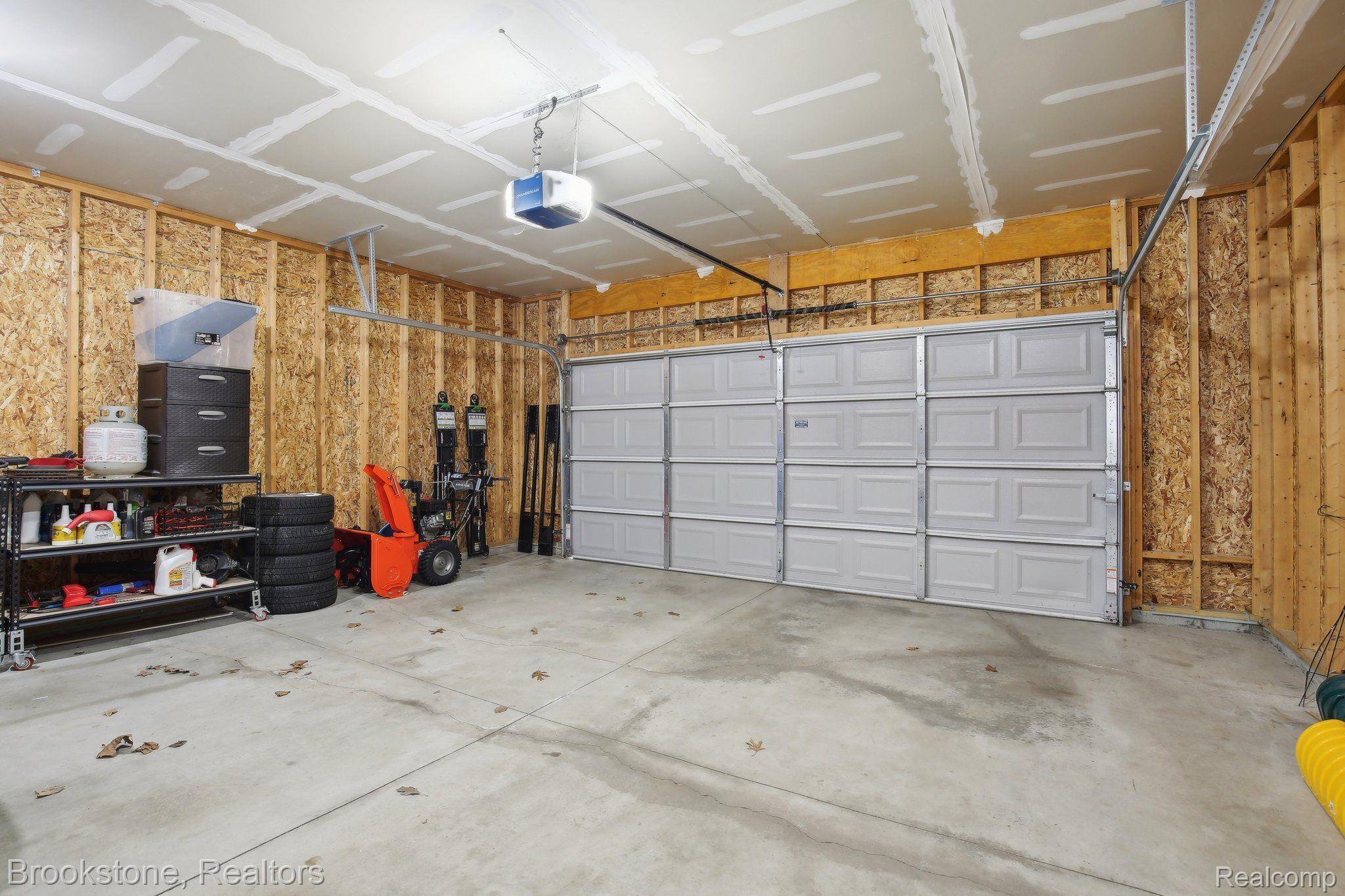 1284 MALCOLM Drive