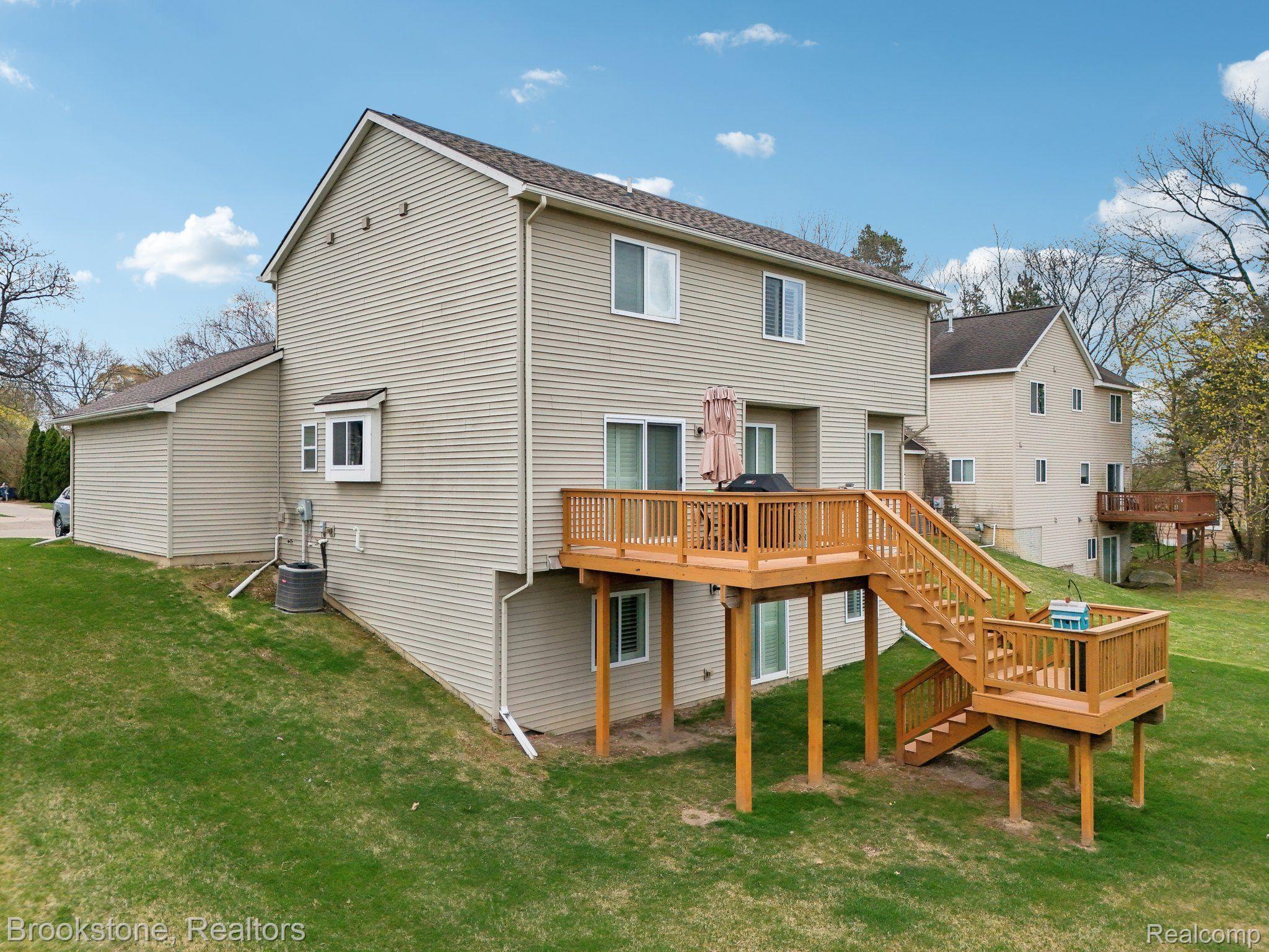1284 MALCOLM Drive