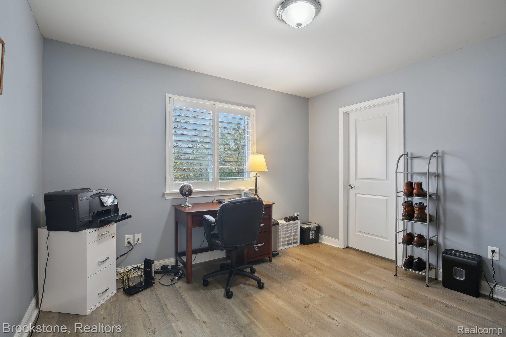 1284 MALCOLM Drive