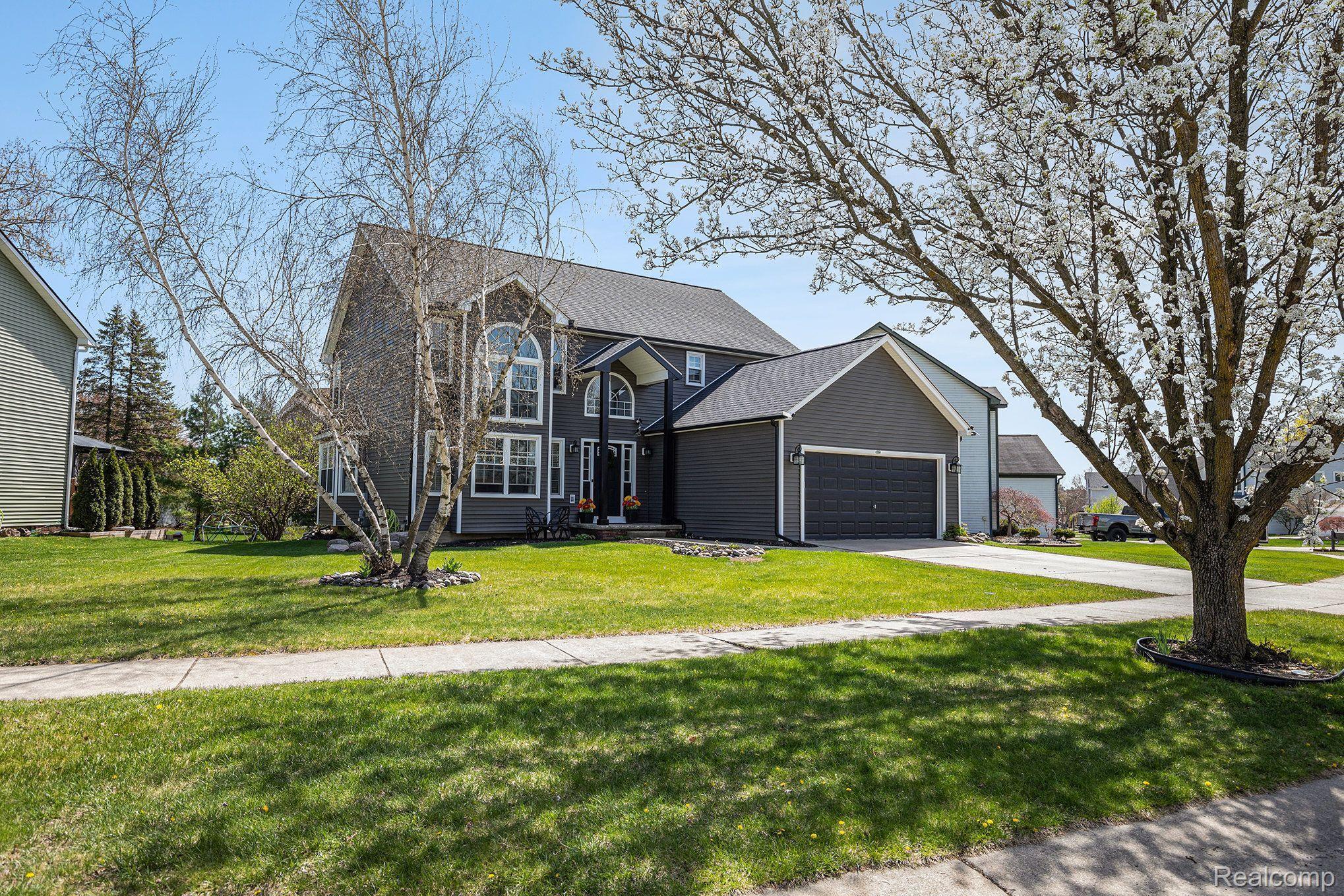 778 WOODLEIGH Way