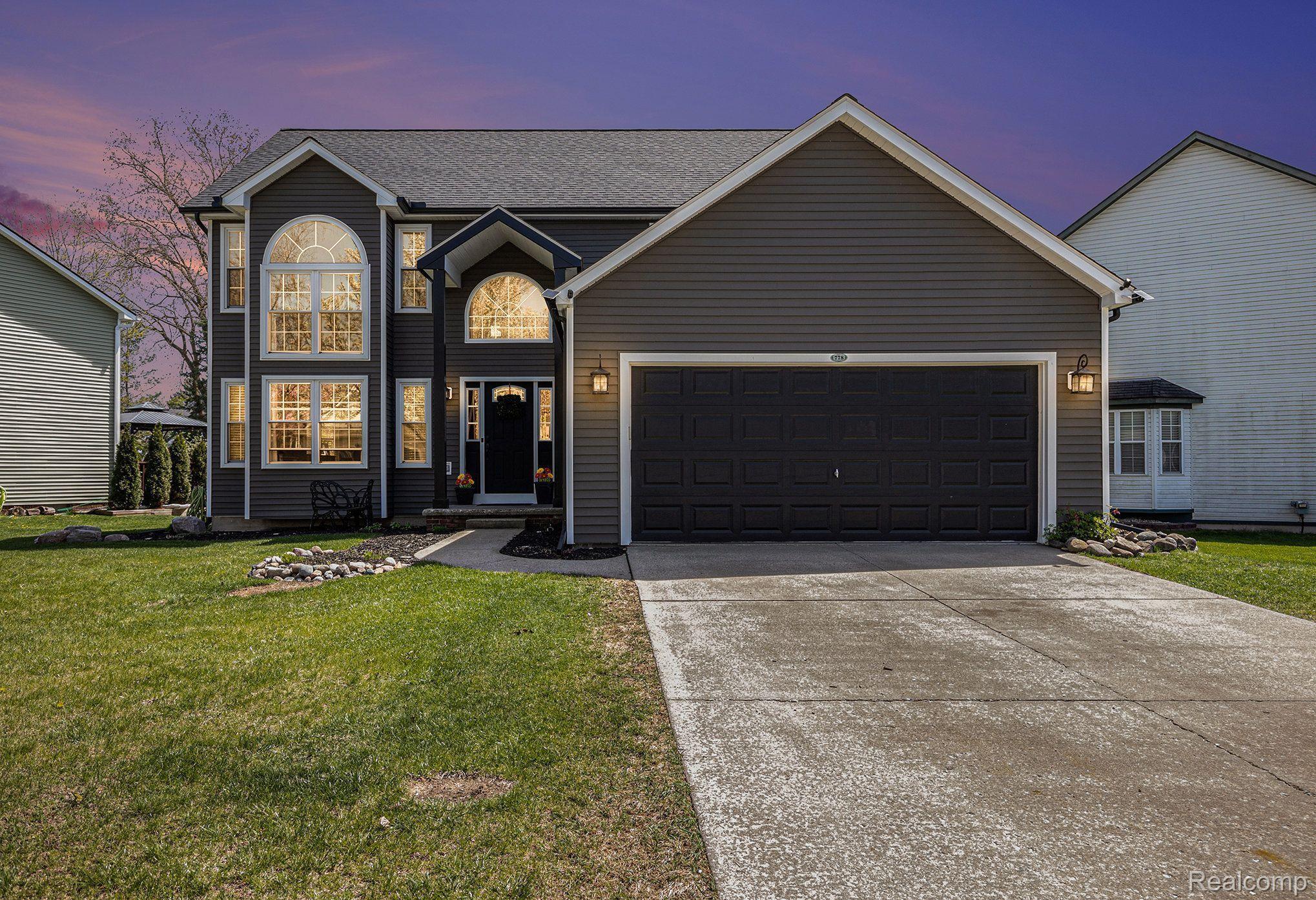 778 WOODLEIGH Way