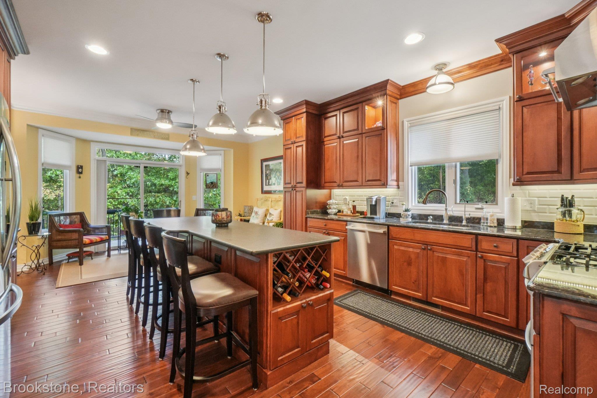5947 Blackberry Lane