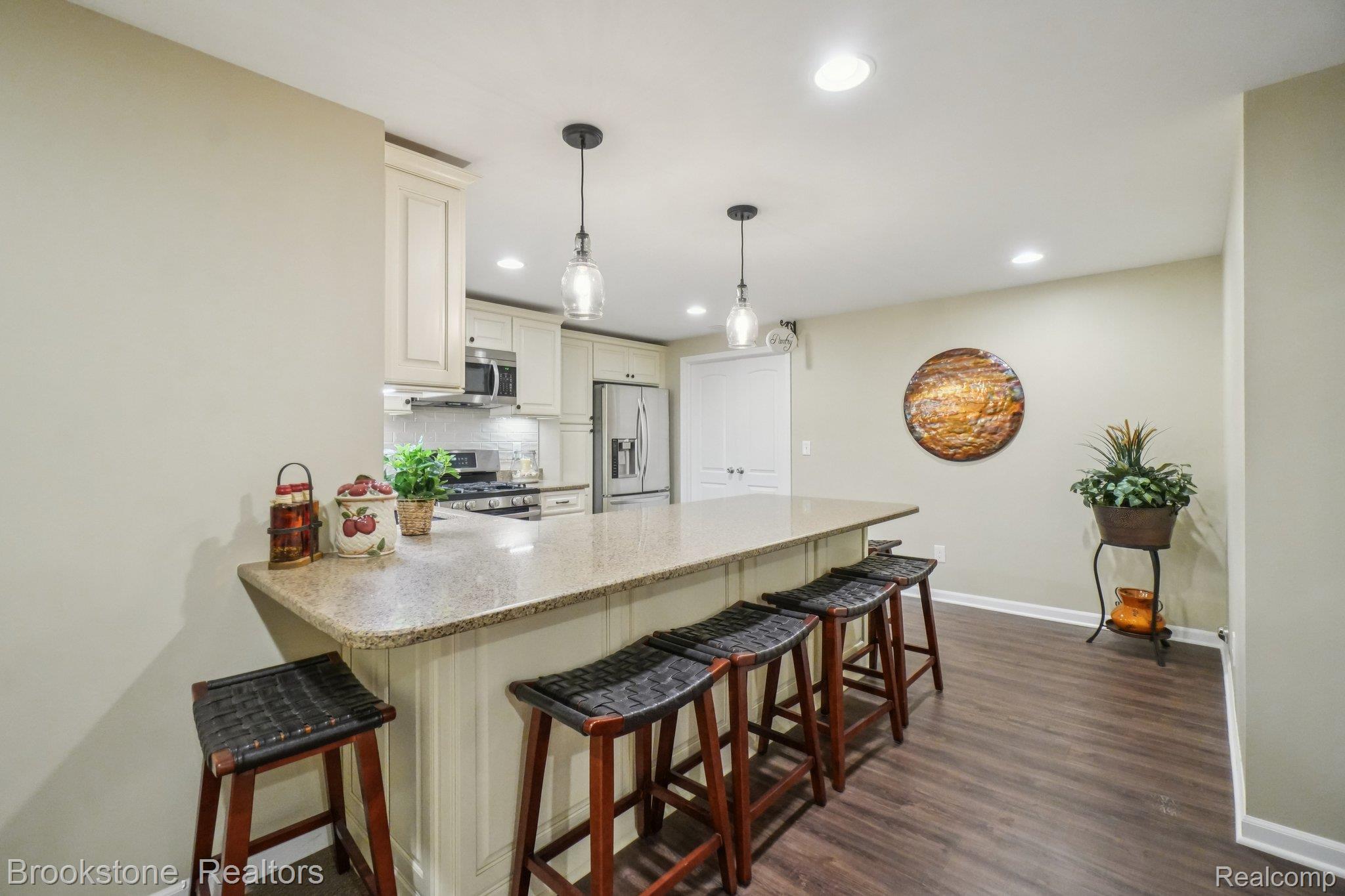 5947 Blackberry Lane