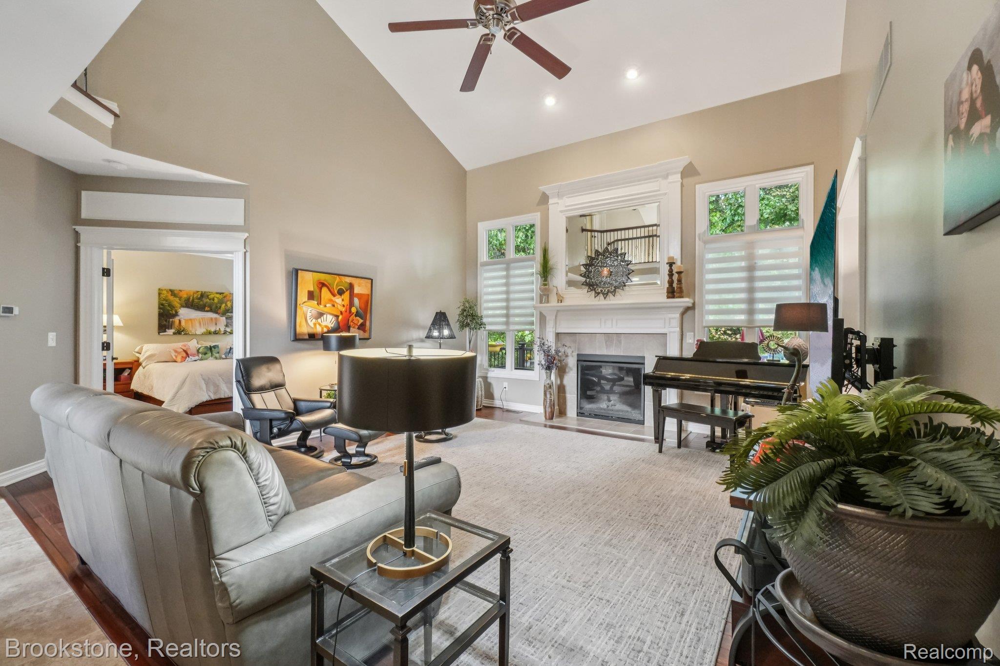 5947 Blackberry Lane