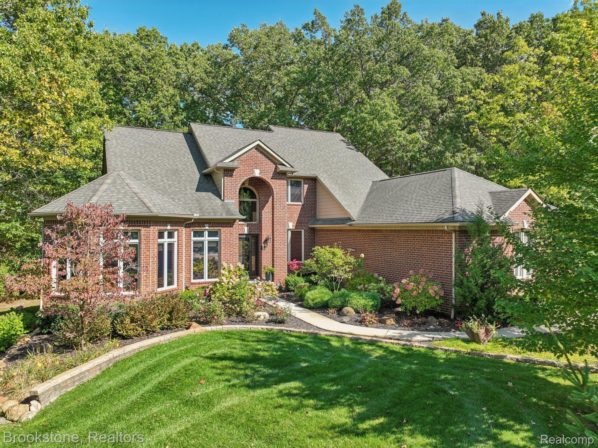 5947 Blackberry Lane