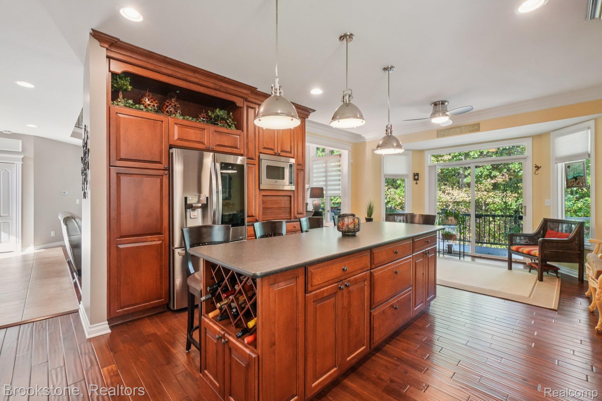 5947 Blackberry Lane