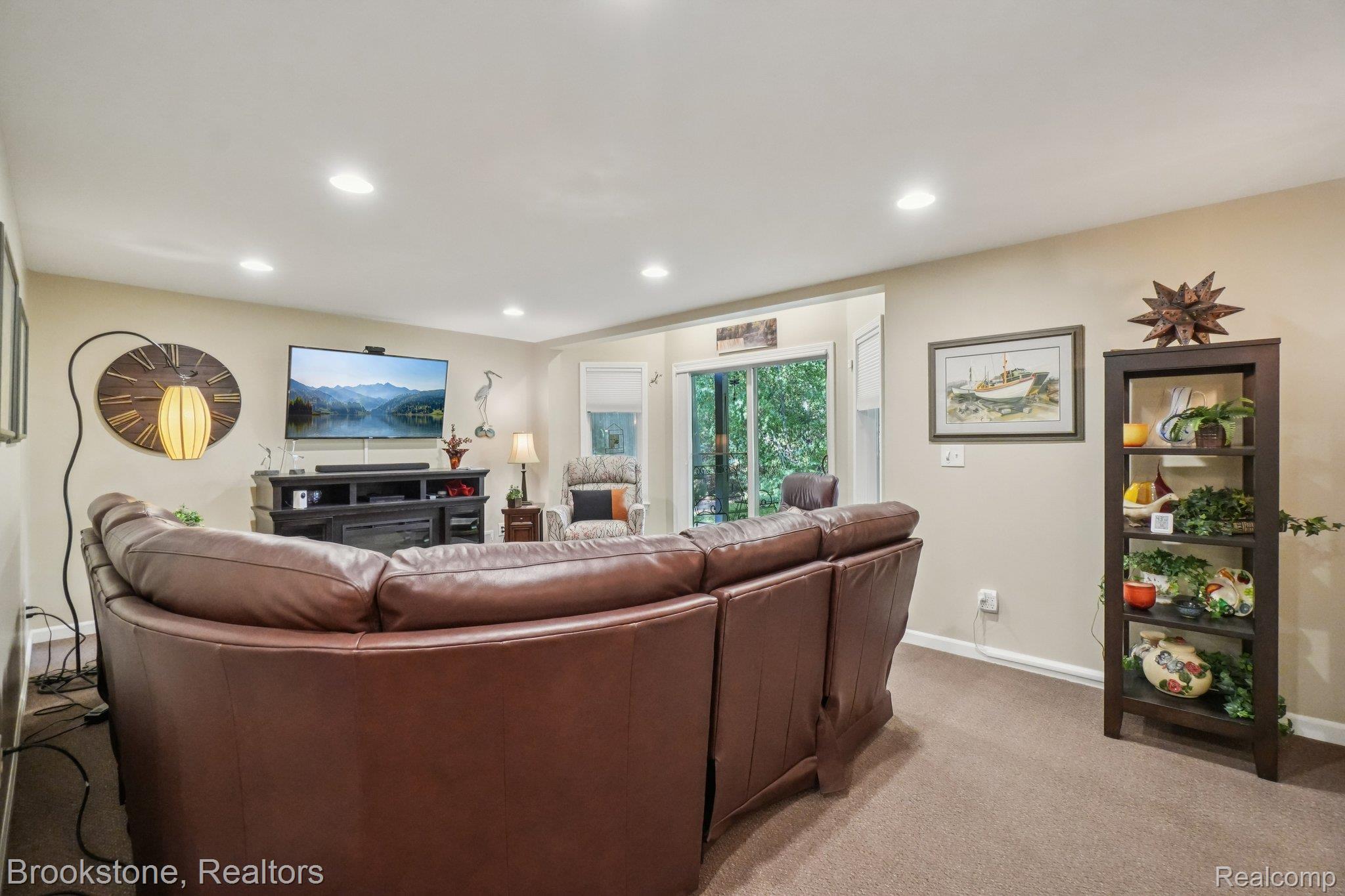 5947 Blackberry Lane