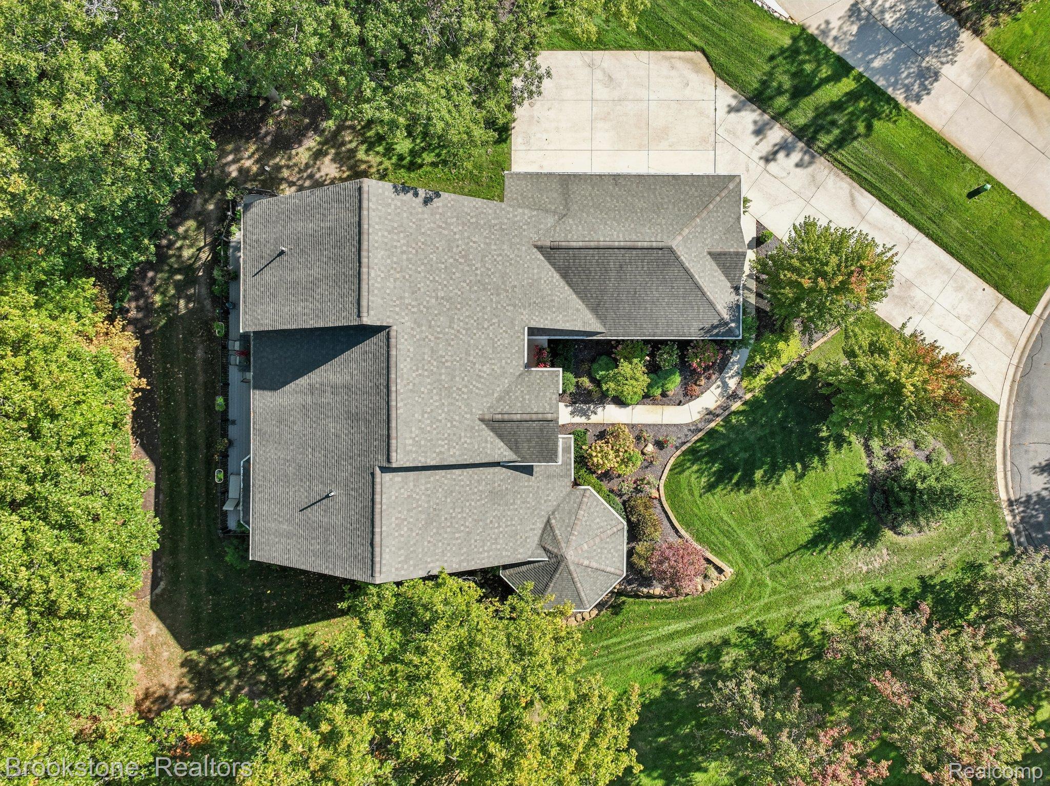 5947 Blackberry Lane