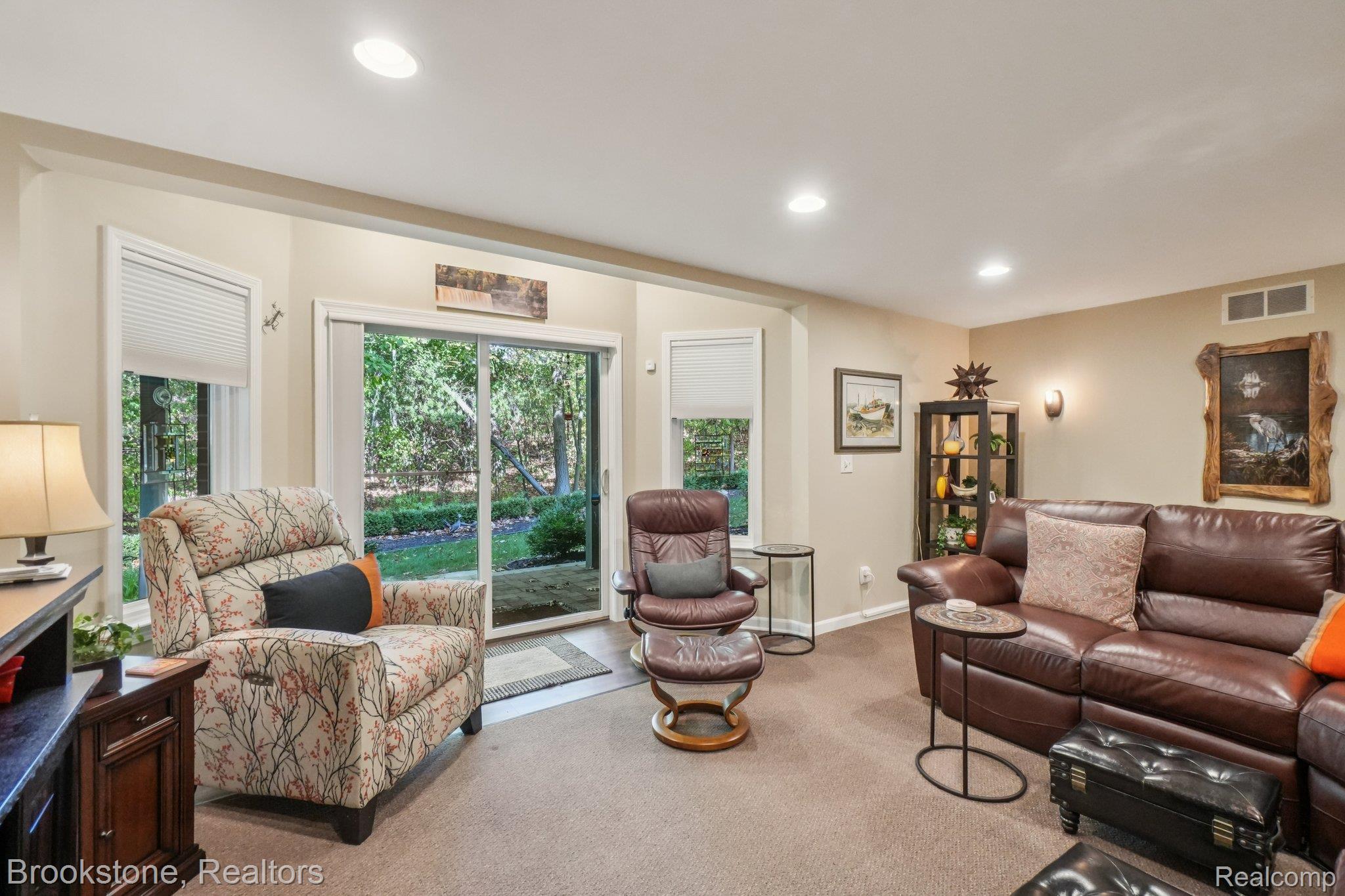 5947 Blackberry Lane