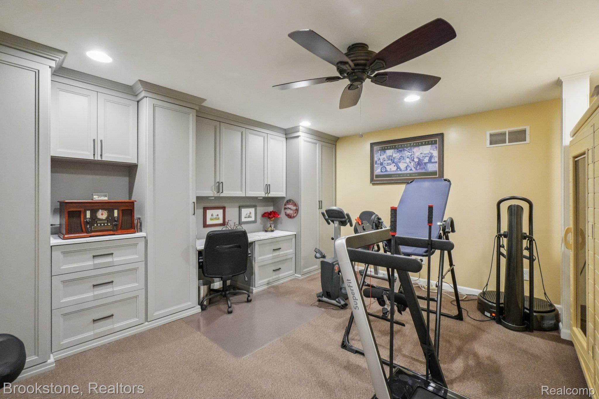 5947 Blackberry Lane