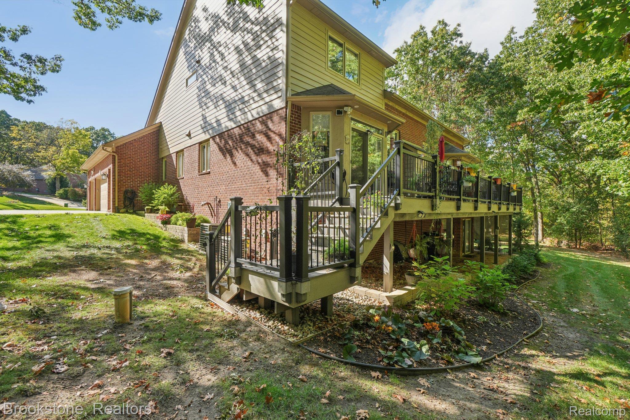 5947 Blackberry Lane