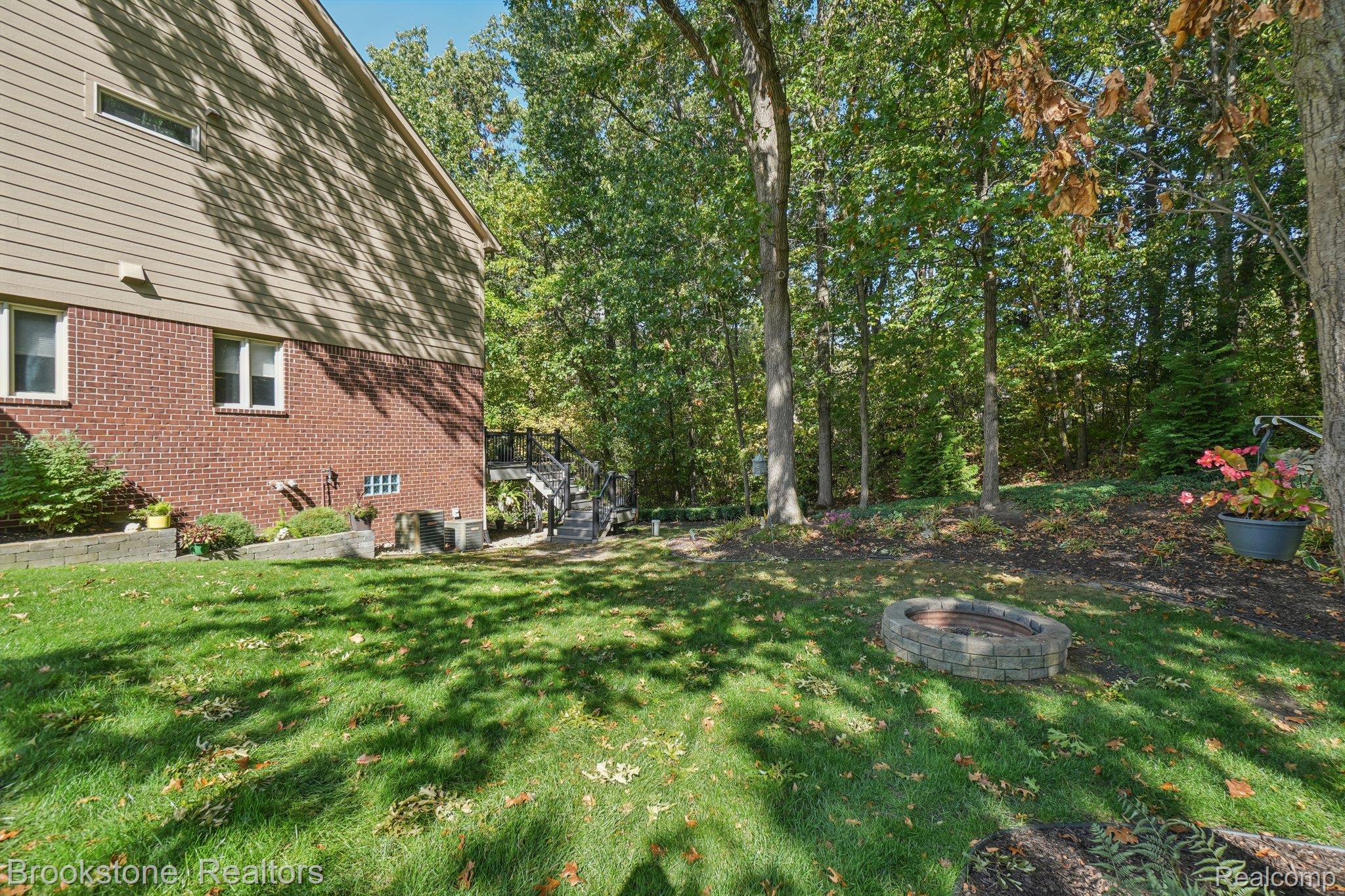 5947 Blackberry Lane