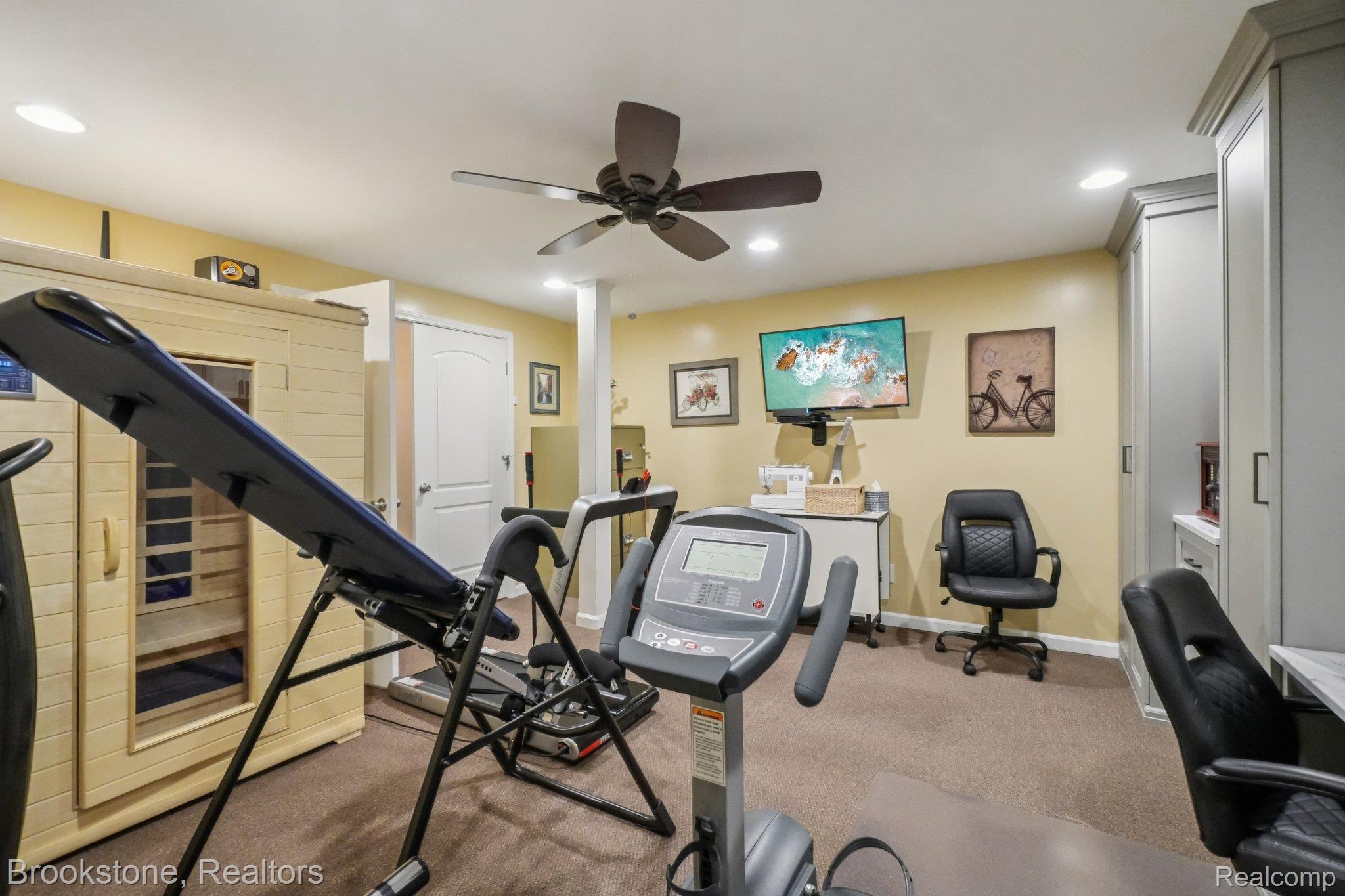5947 Blackberry Lane