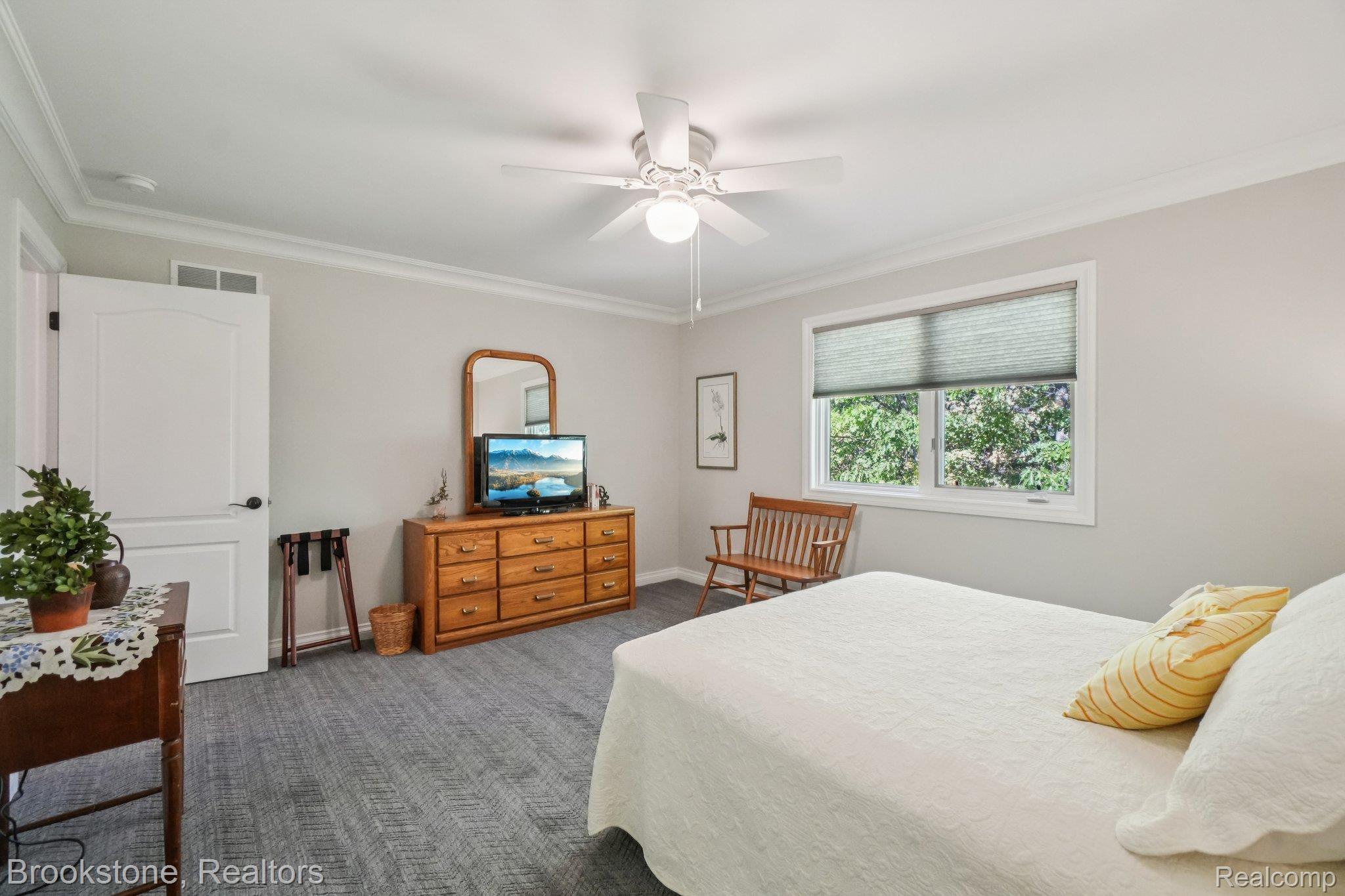 5947 Blackberry Lane