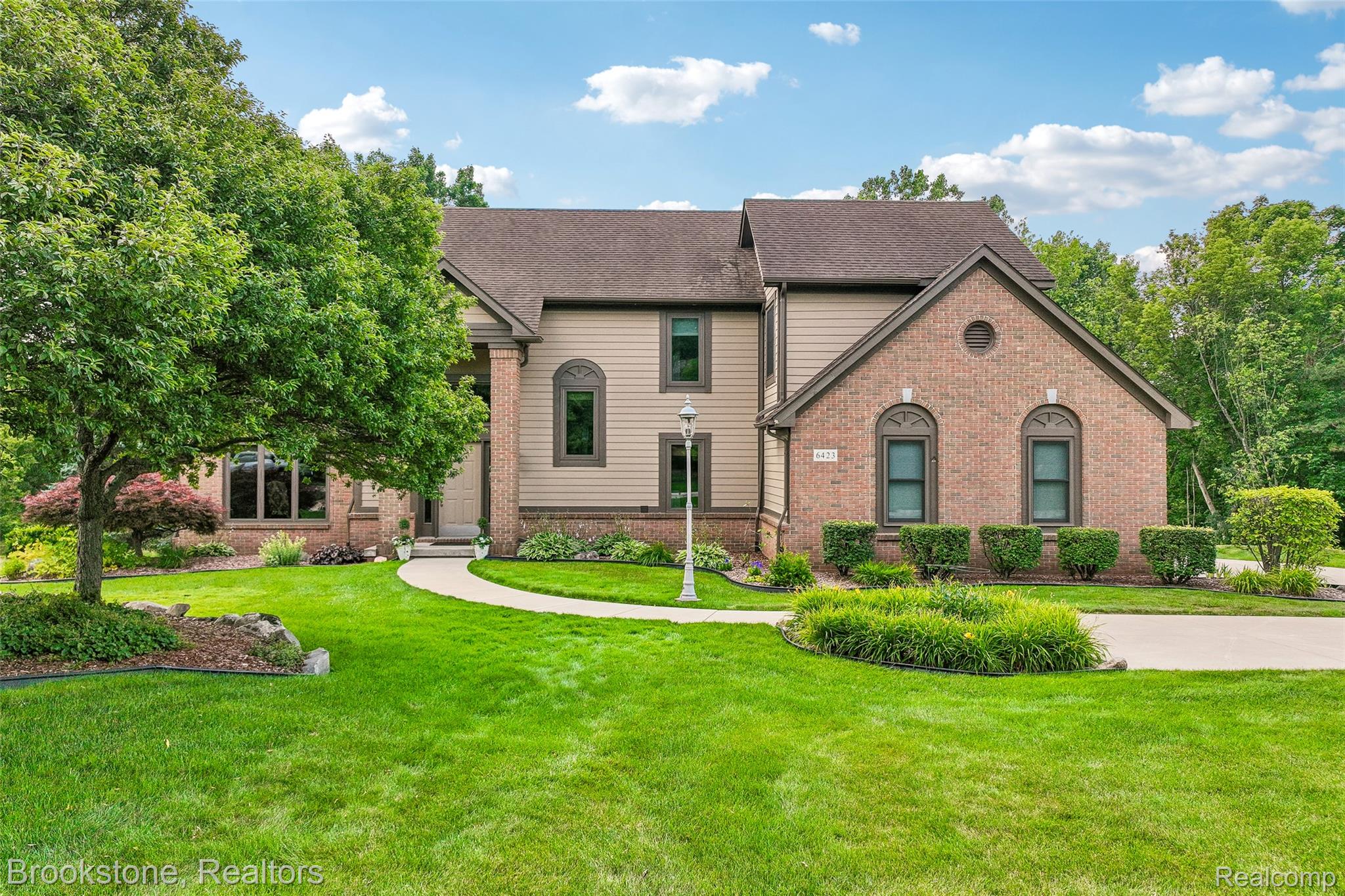6423 Southampton Drive