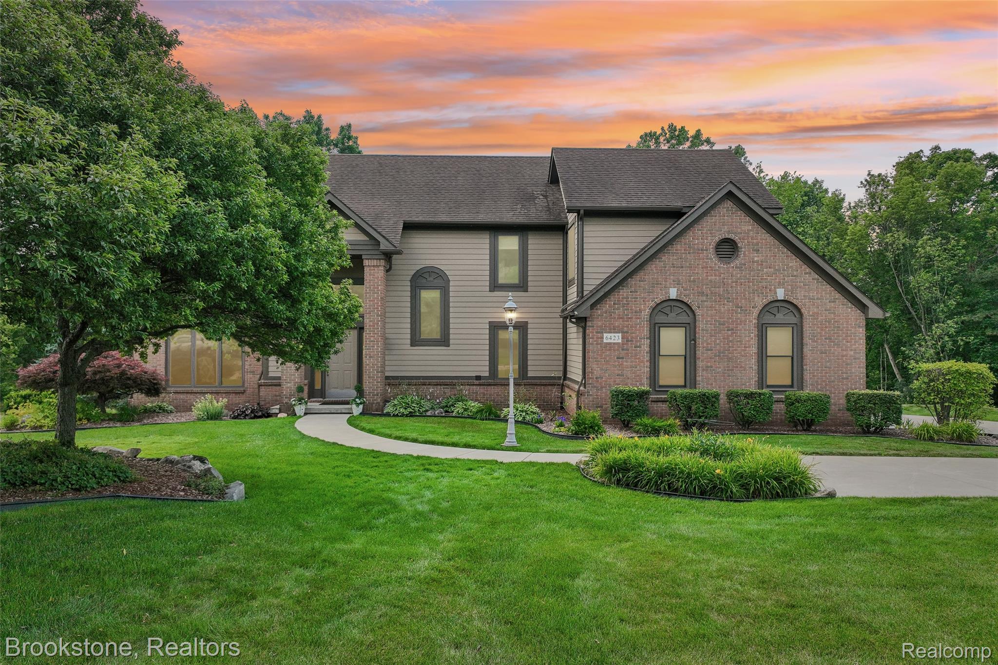 6423 Southampton Drive