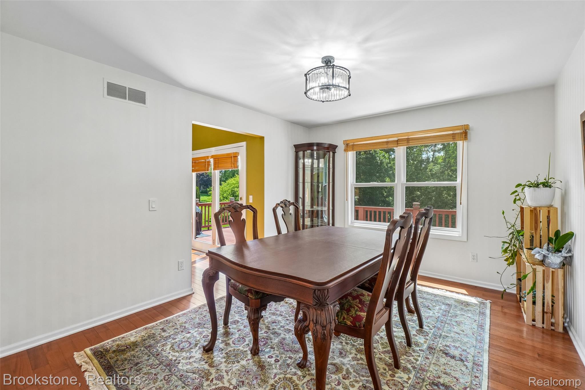 6423 Southampton Drive