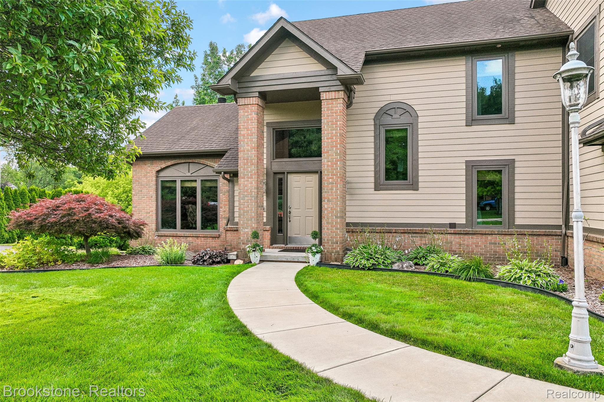 6423 Southampton Drive