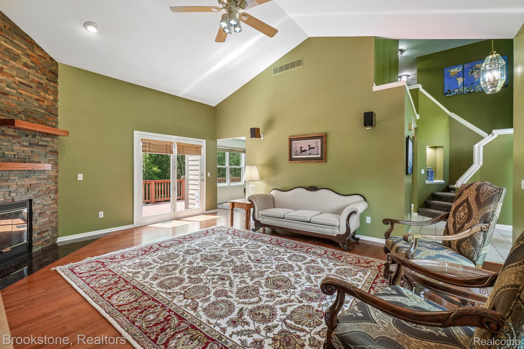 6423 Southampton Drive