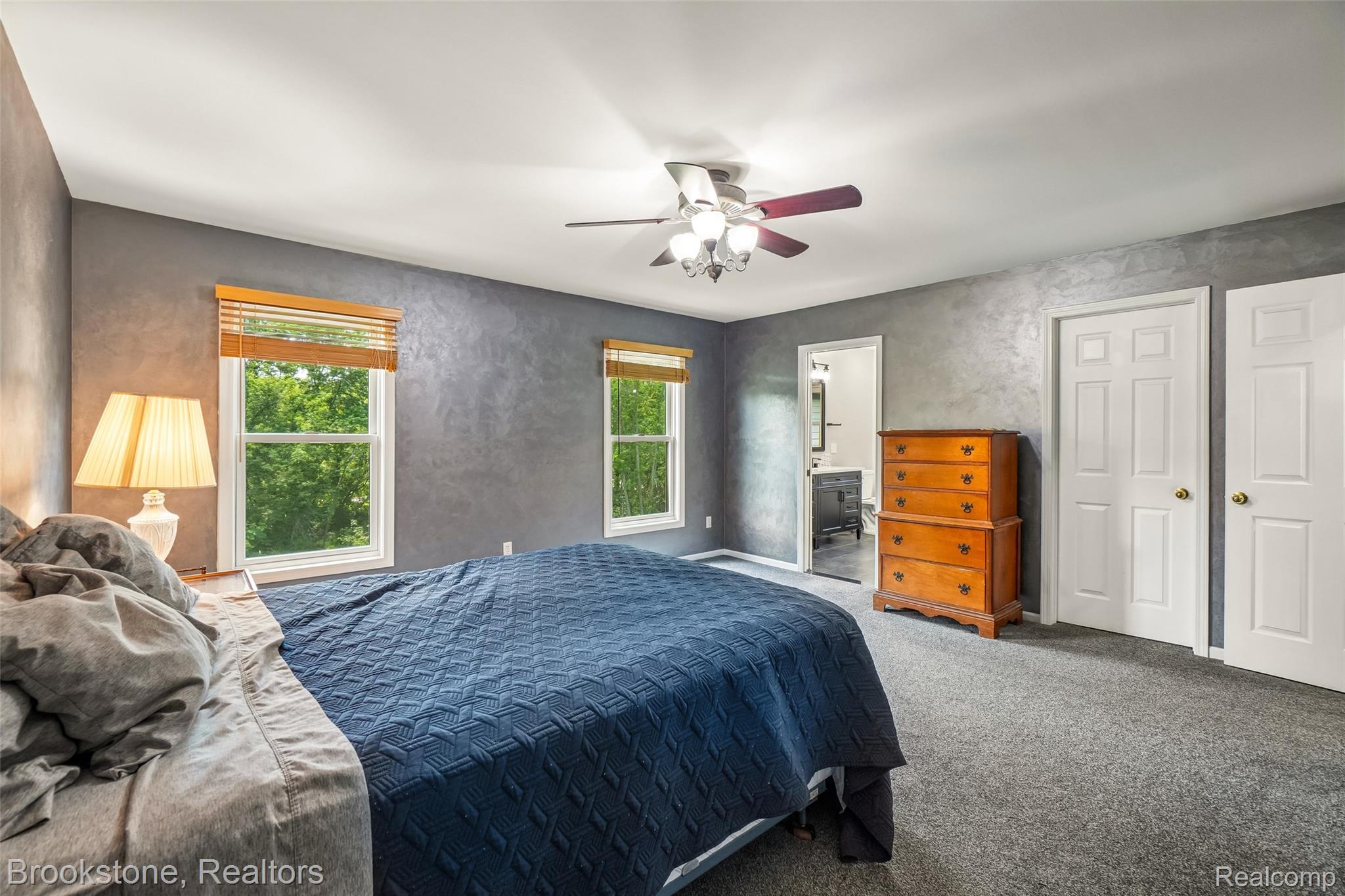6423 Southampton Drive