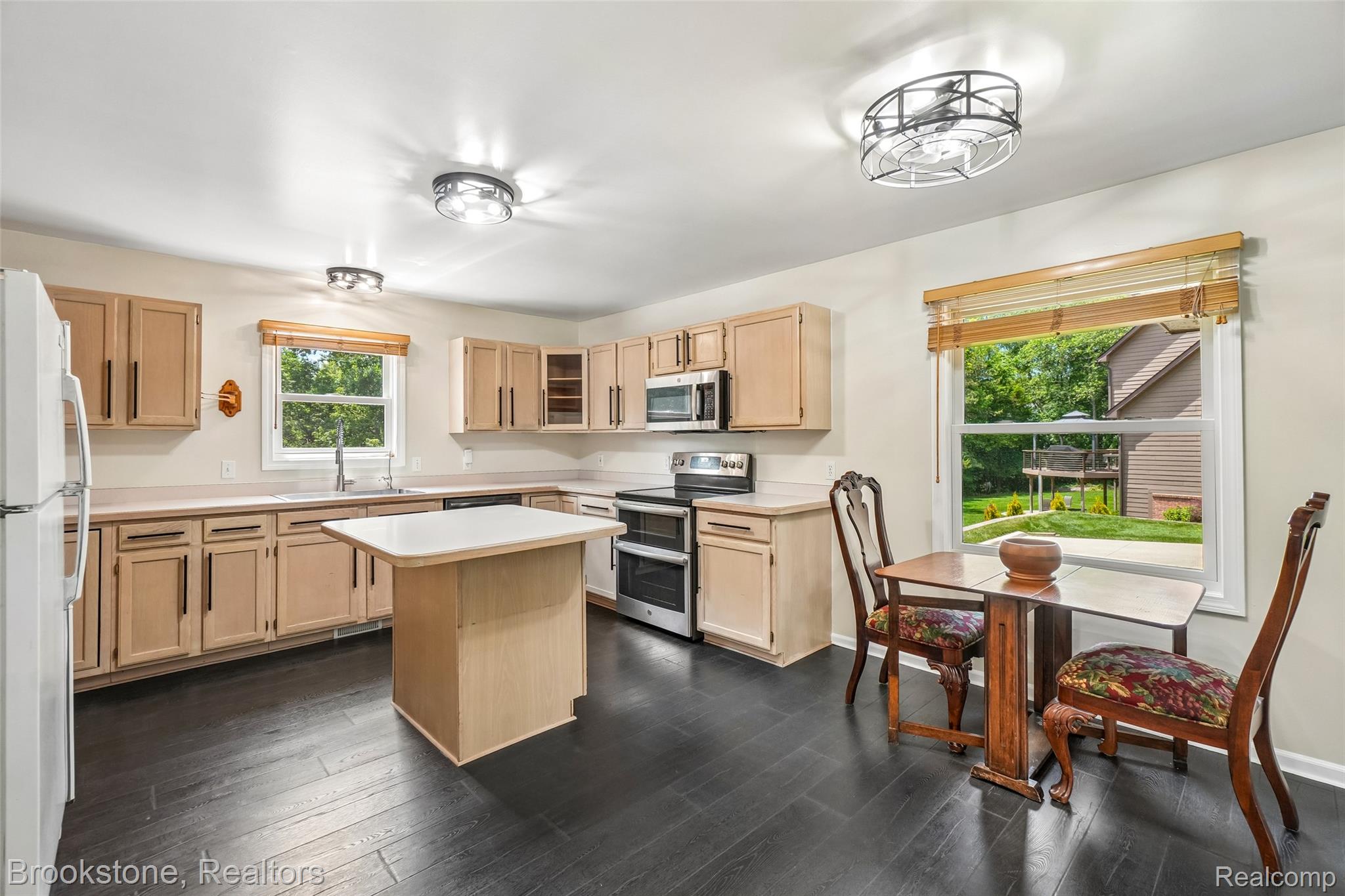 6423 Southampton Drive