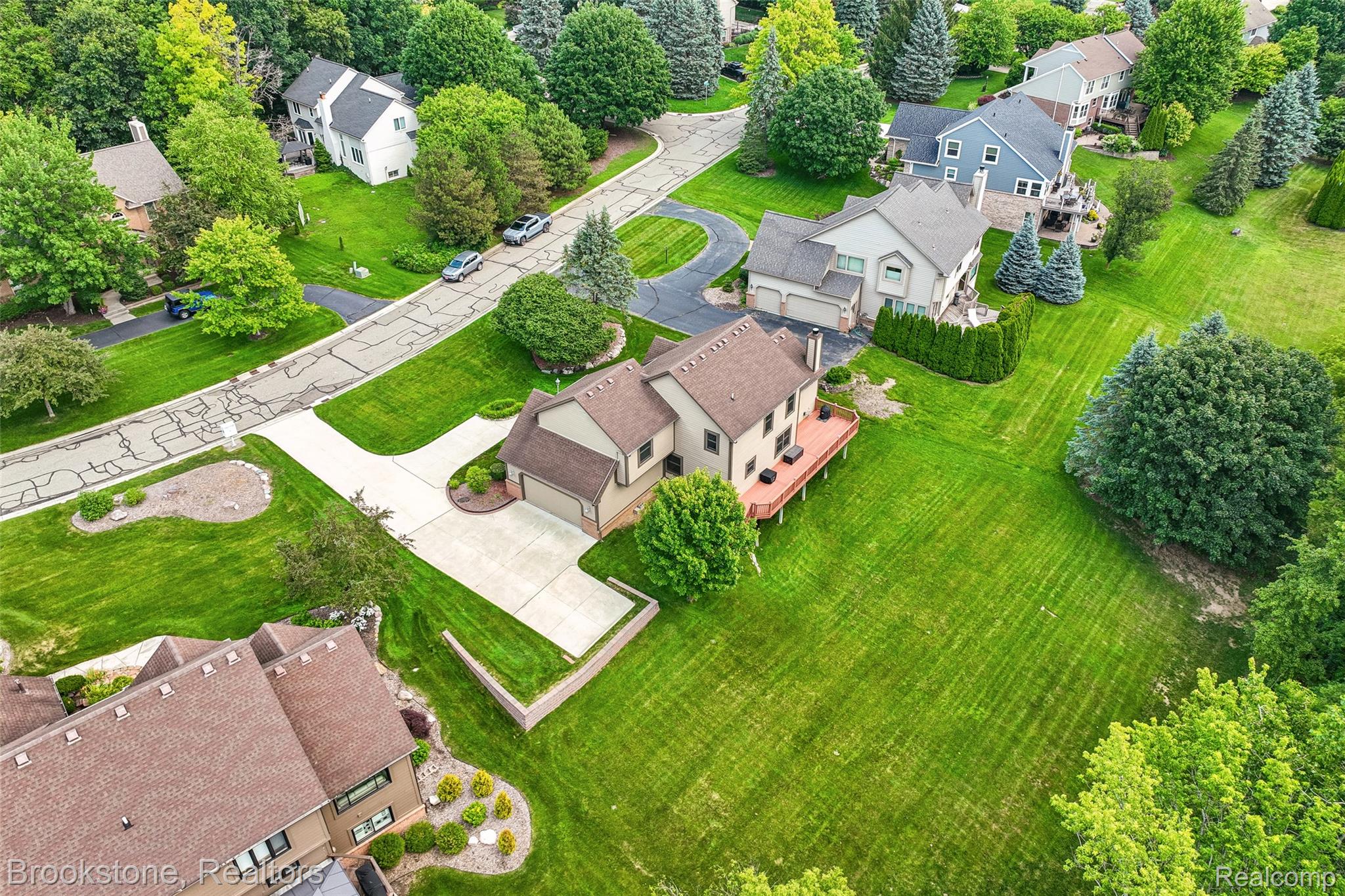 6423 Southampton Drive