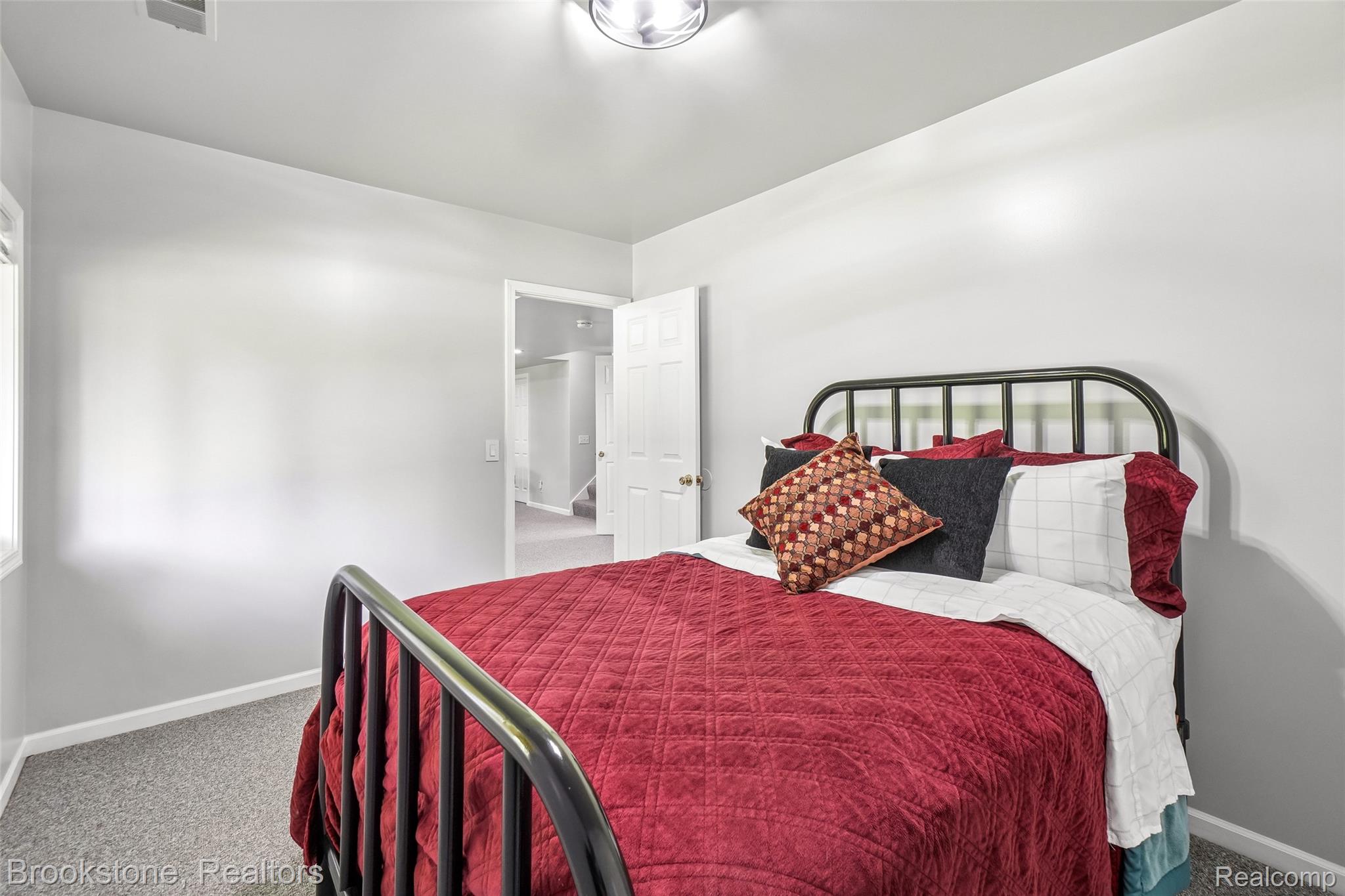 6423 Southampton Drive