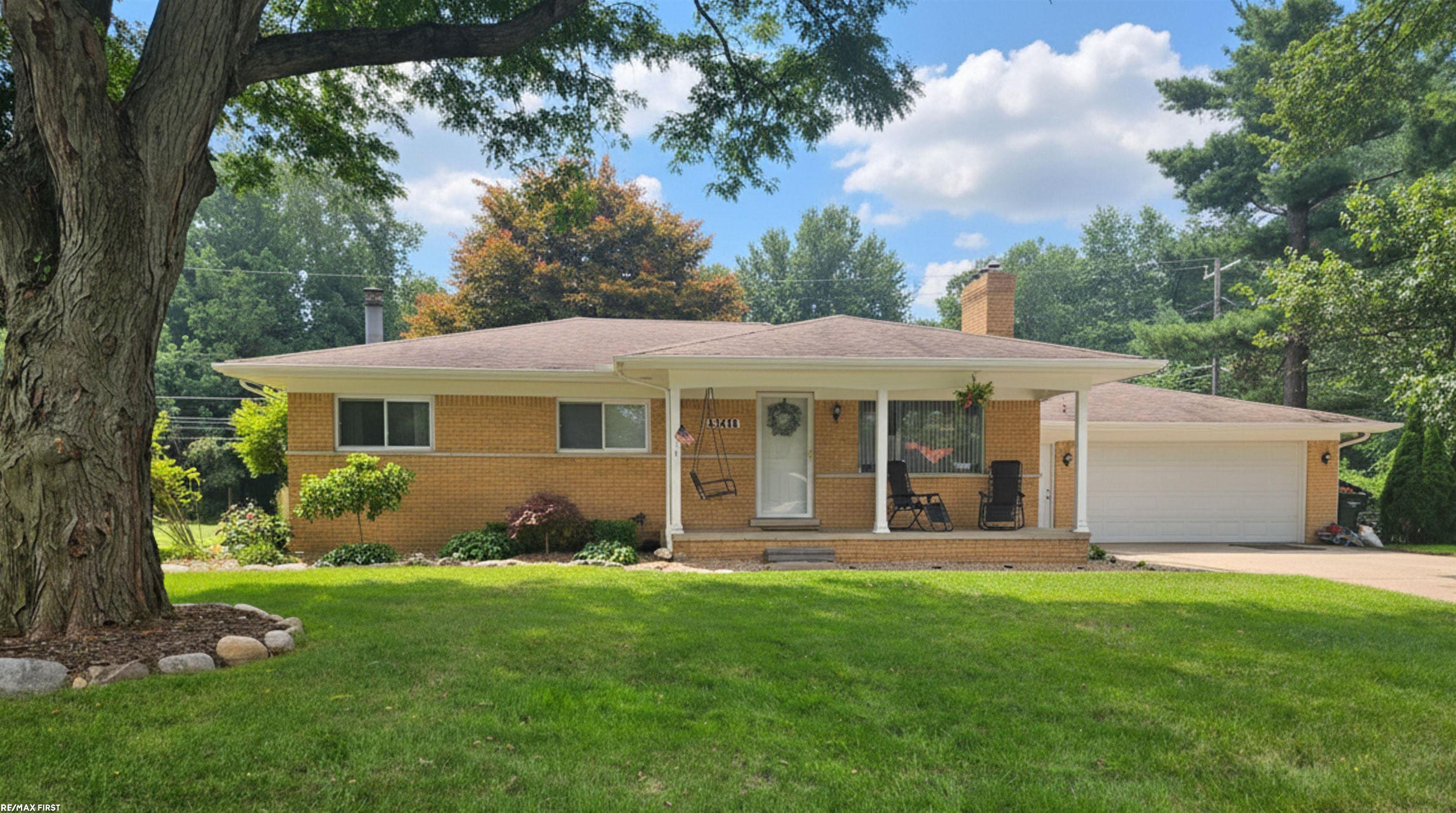 52498 Fayette DR