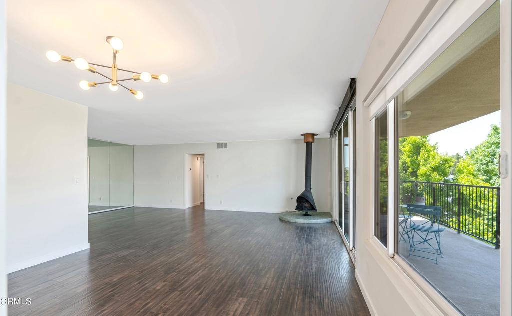 1115 Cordova Street 401