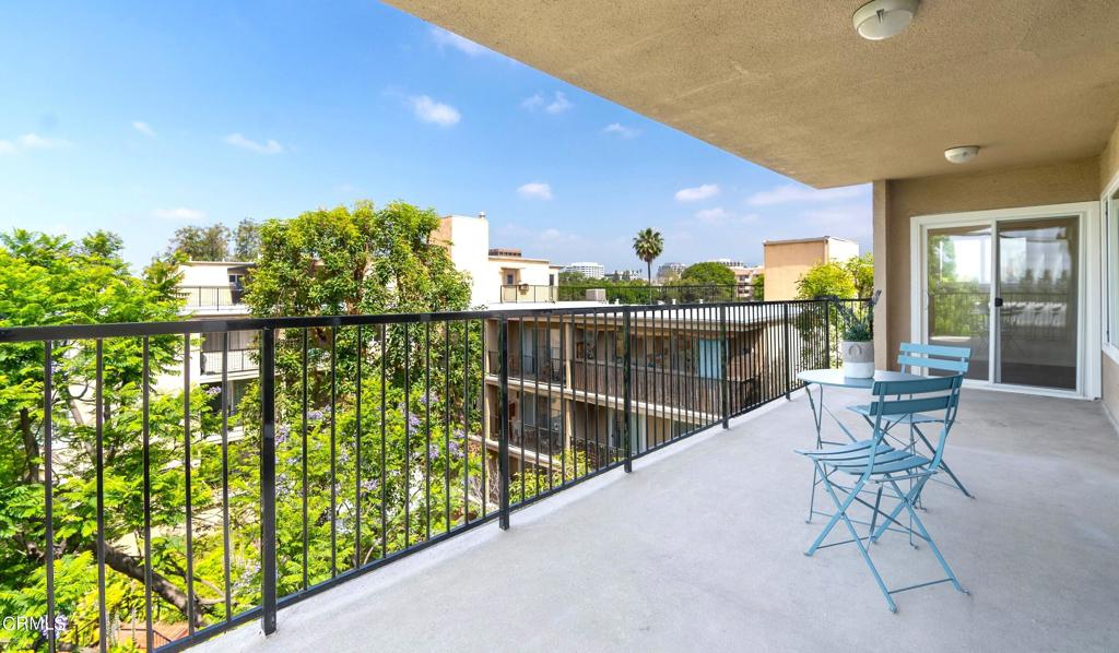 1115 Cordova Street 401