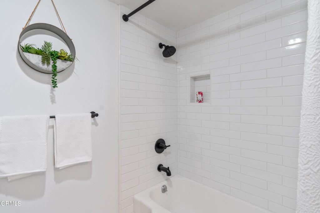 1115 Cordova Street 401