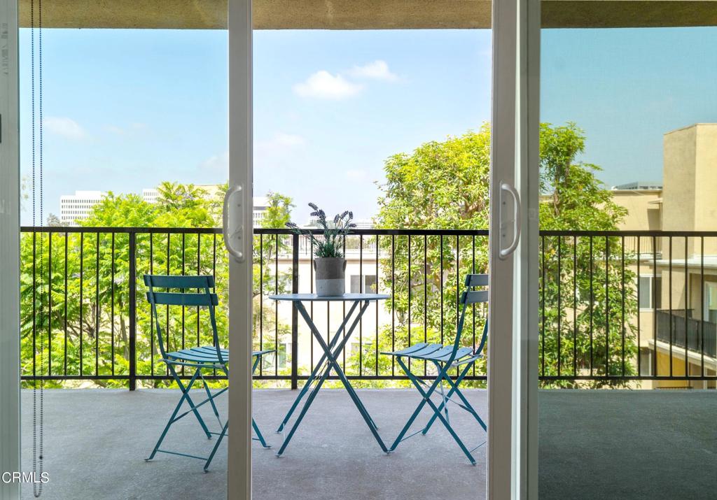 1115 Cordova Street 401