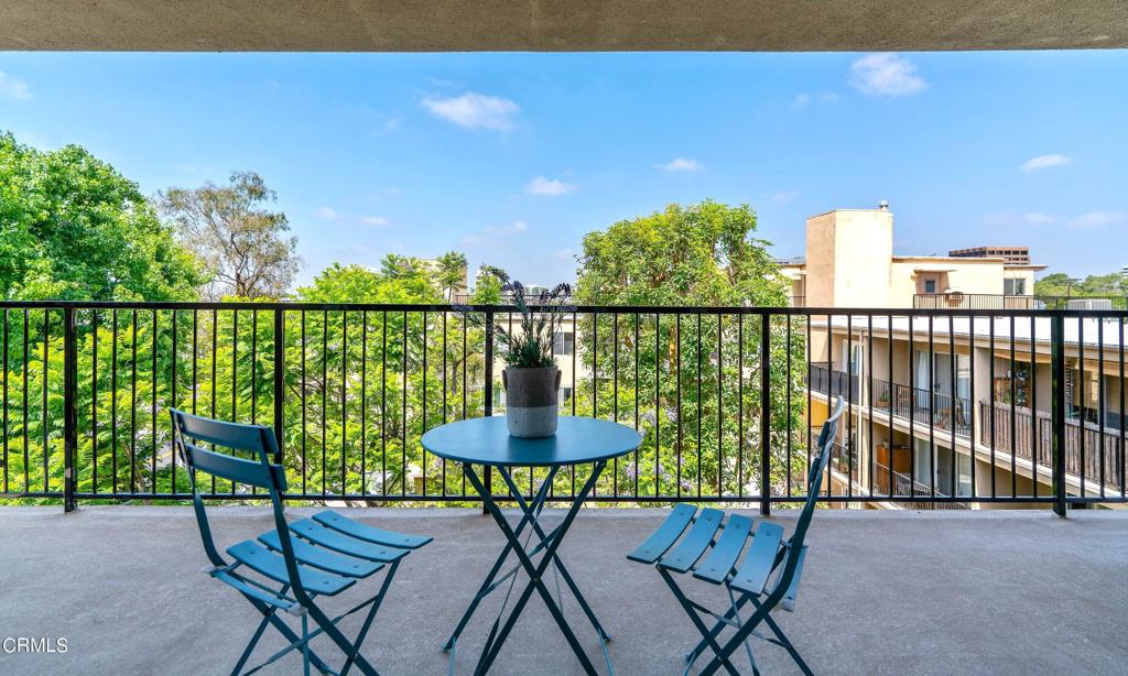 1115 Cordova Street 401