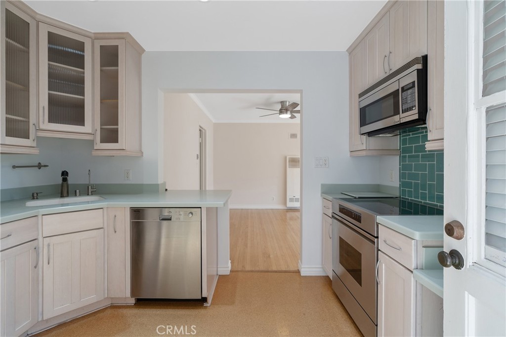 1000 San Pasqual Street 28