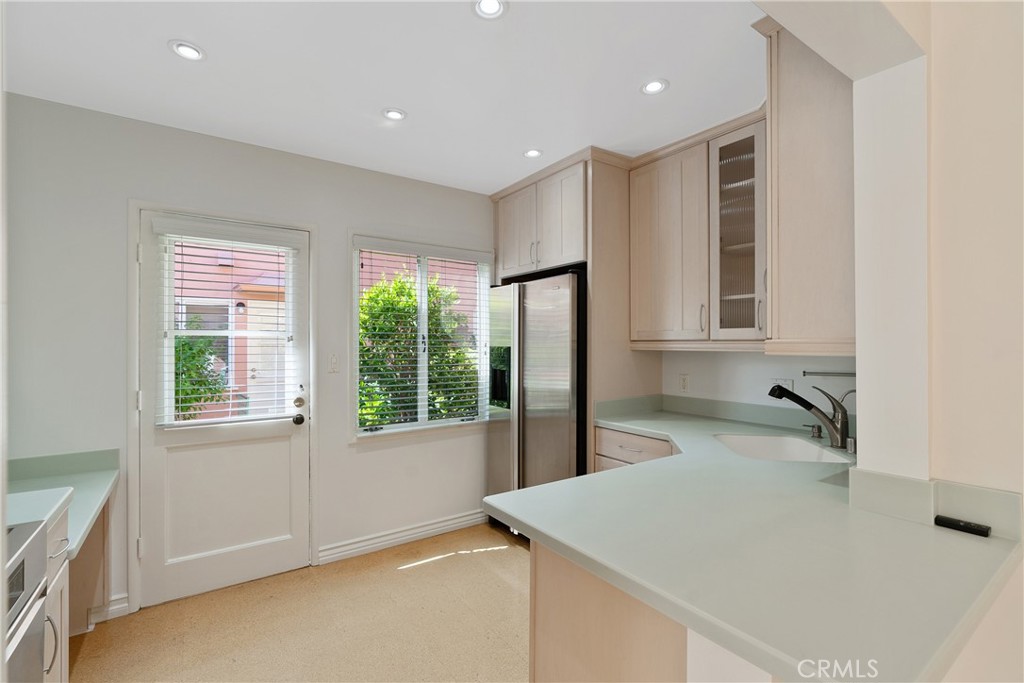 1000 San Pasqual Street 28